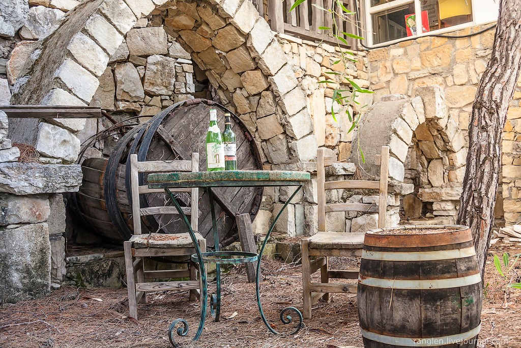 Заброшенный отель в Кемере. Фотограф Иван Губанов