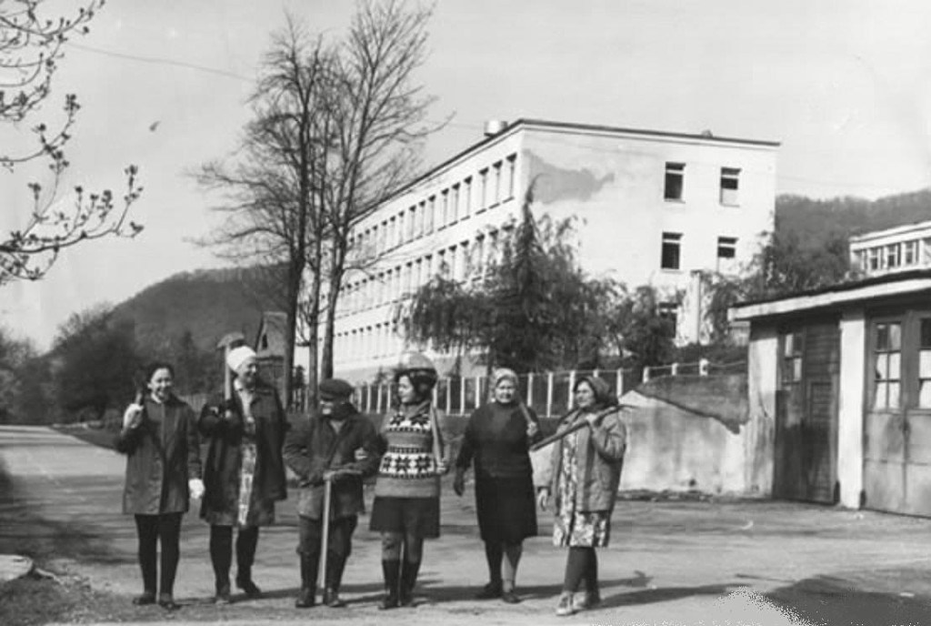 Красная Поляна до Олимпиады. Инструкторы по горным лыжам Сочи Красная Поляна. Горнолыжная школа