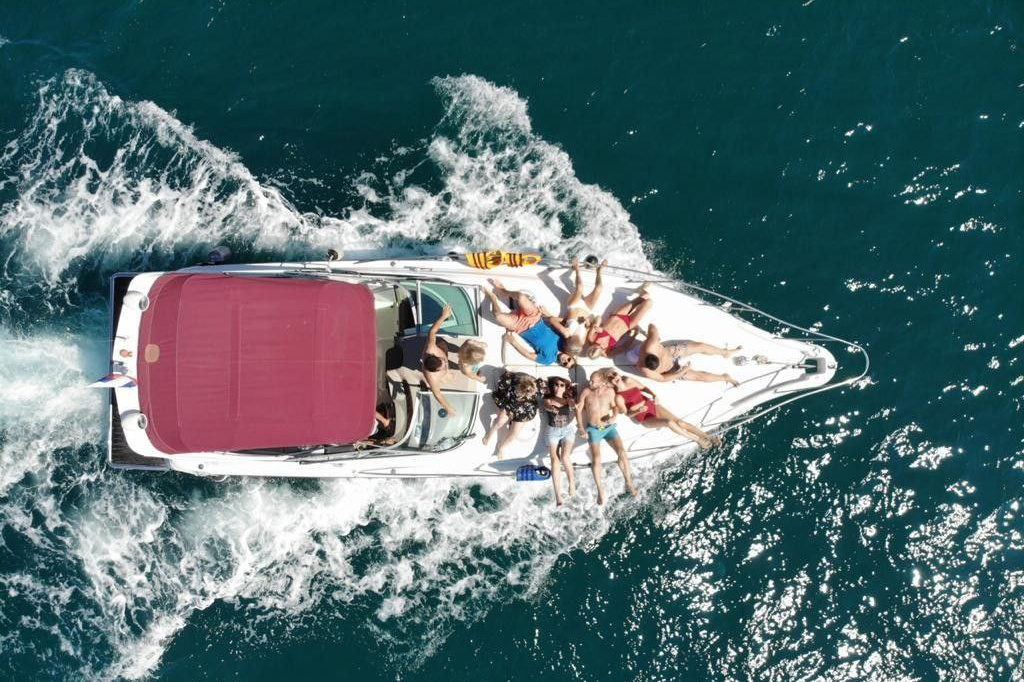 Эконом катера аренда яхт в сочи Яхт Вип  Яхтвип Yachtvip