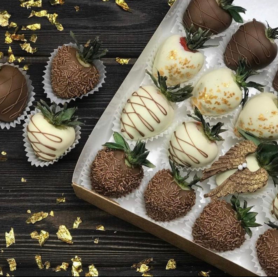 Наборы из клубники в шоколаде Сургут. Клубника в шоколаде в Сургуте