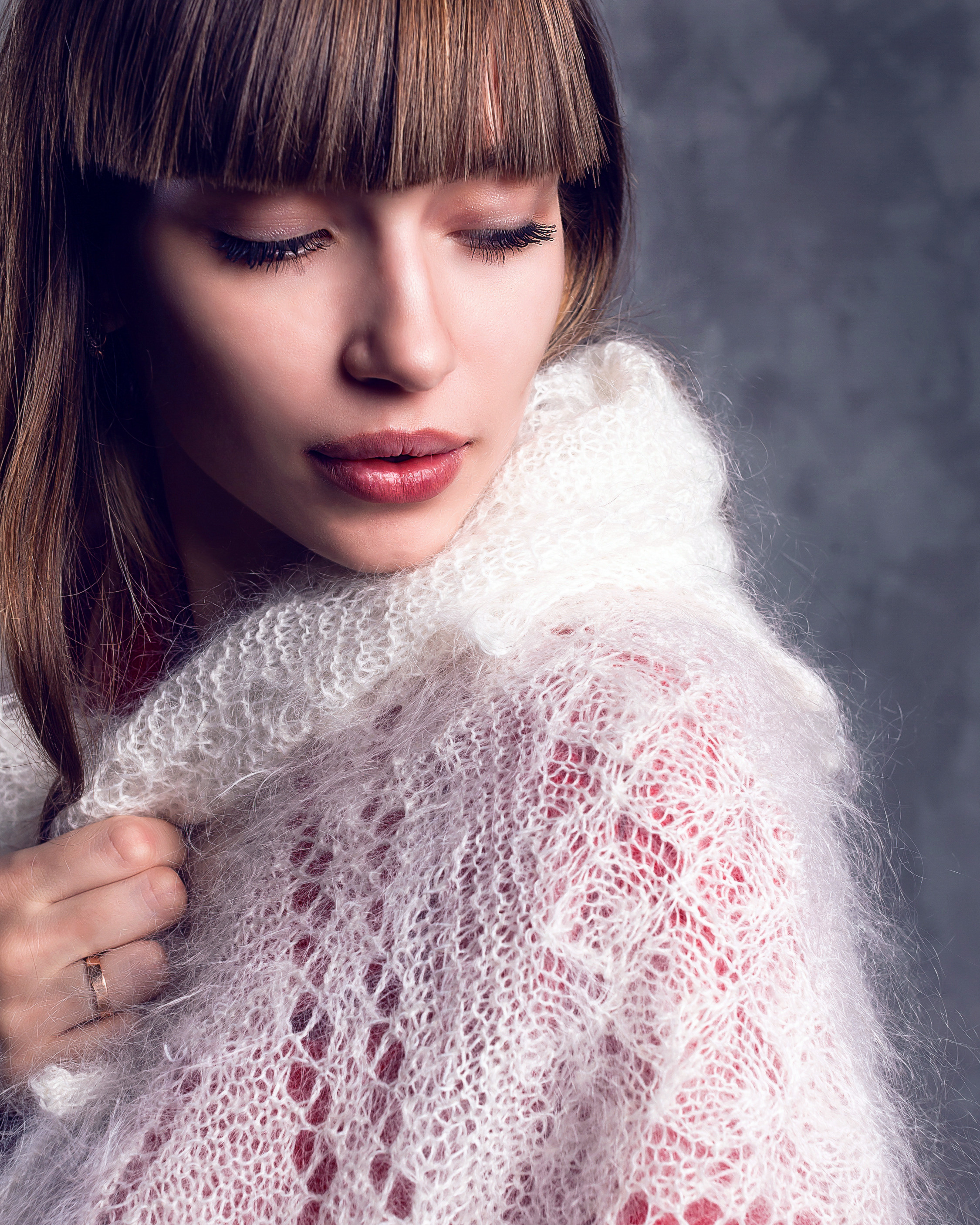 Если вы ищете фотографа для вашего бизнеса в Воронеже, то я готов предложить высококачественное и профессиональное фотографирование ваших товаров или услуг. Я могу создать красивые и эффективные имиджевые фотографии, которые помогут привлечь новых клиентов и укрепить позиции на рынке.