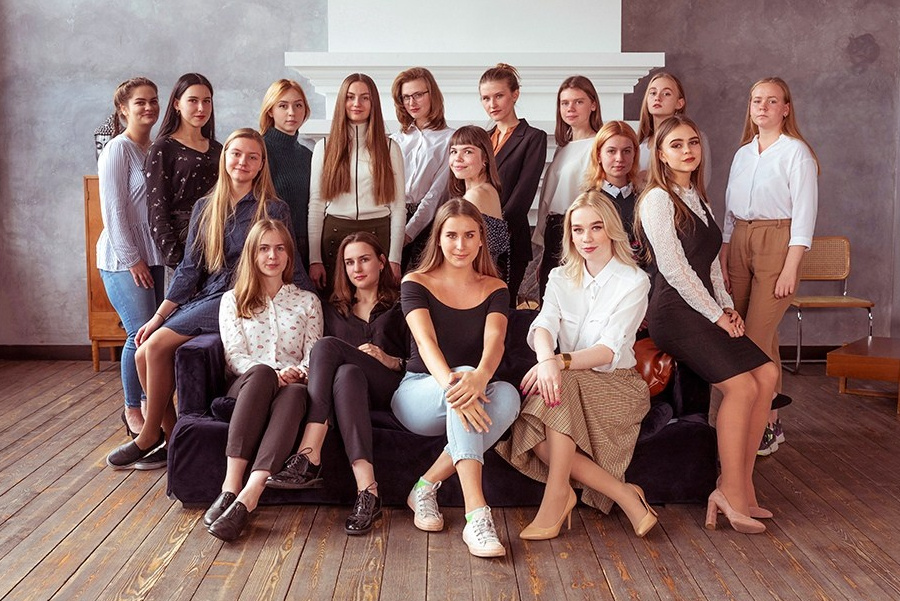 Вопрос — Ответ. Выпускные альбомы СПБ. Фотограф в Садик и Школу