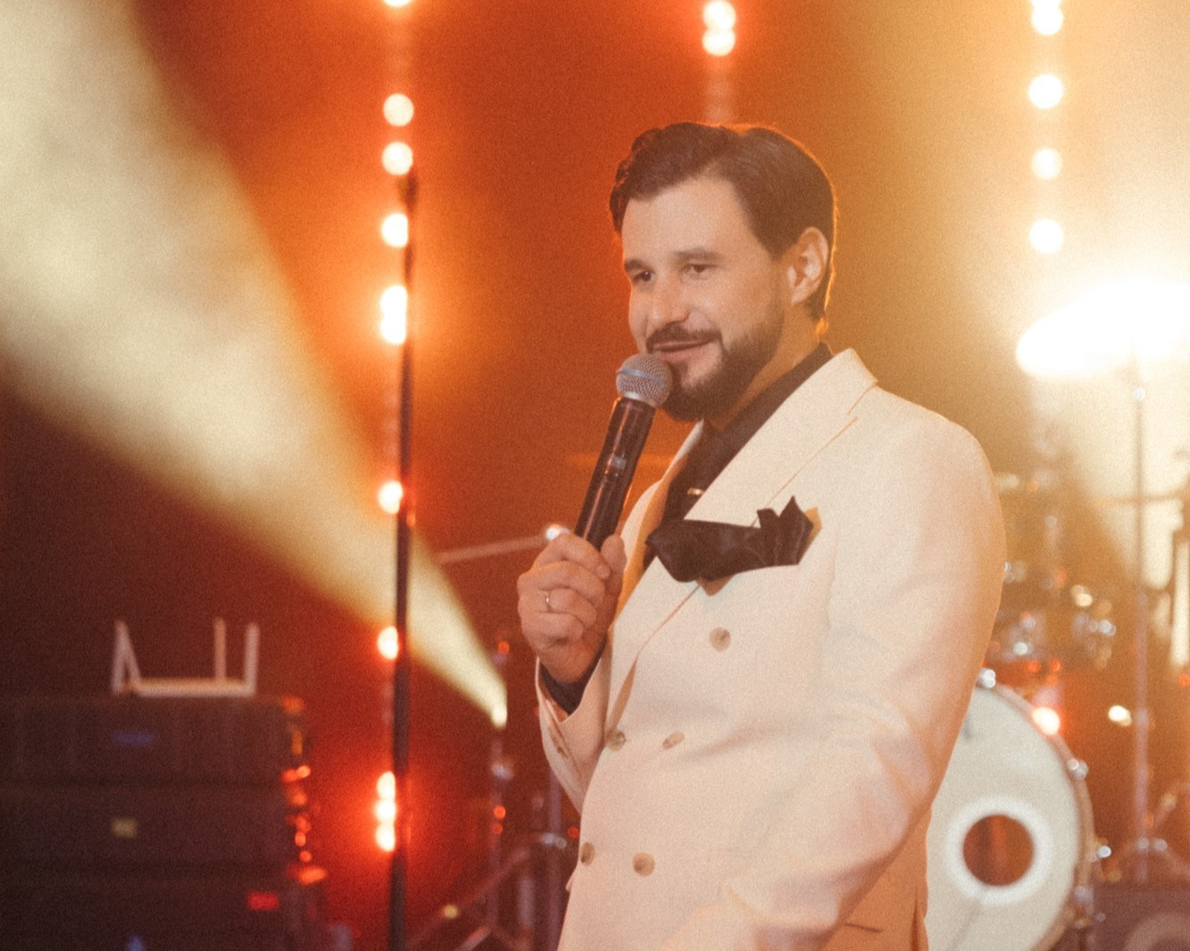 Ведущий Дмитрий Ширяев