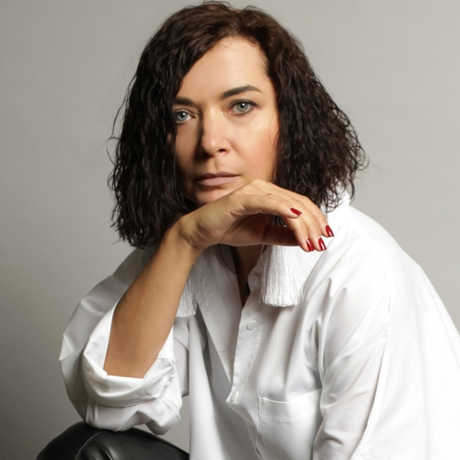 Дарья на пилоне. Фотостудия DS Photo