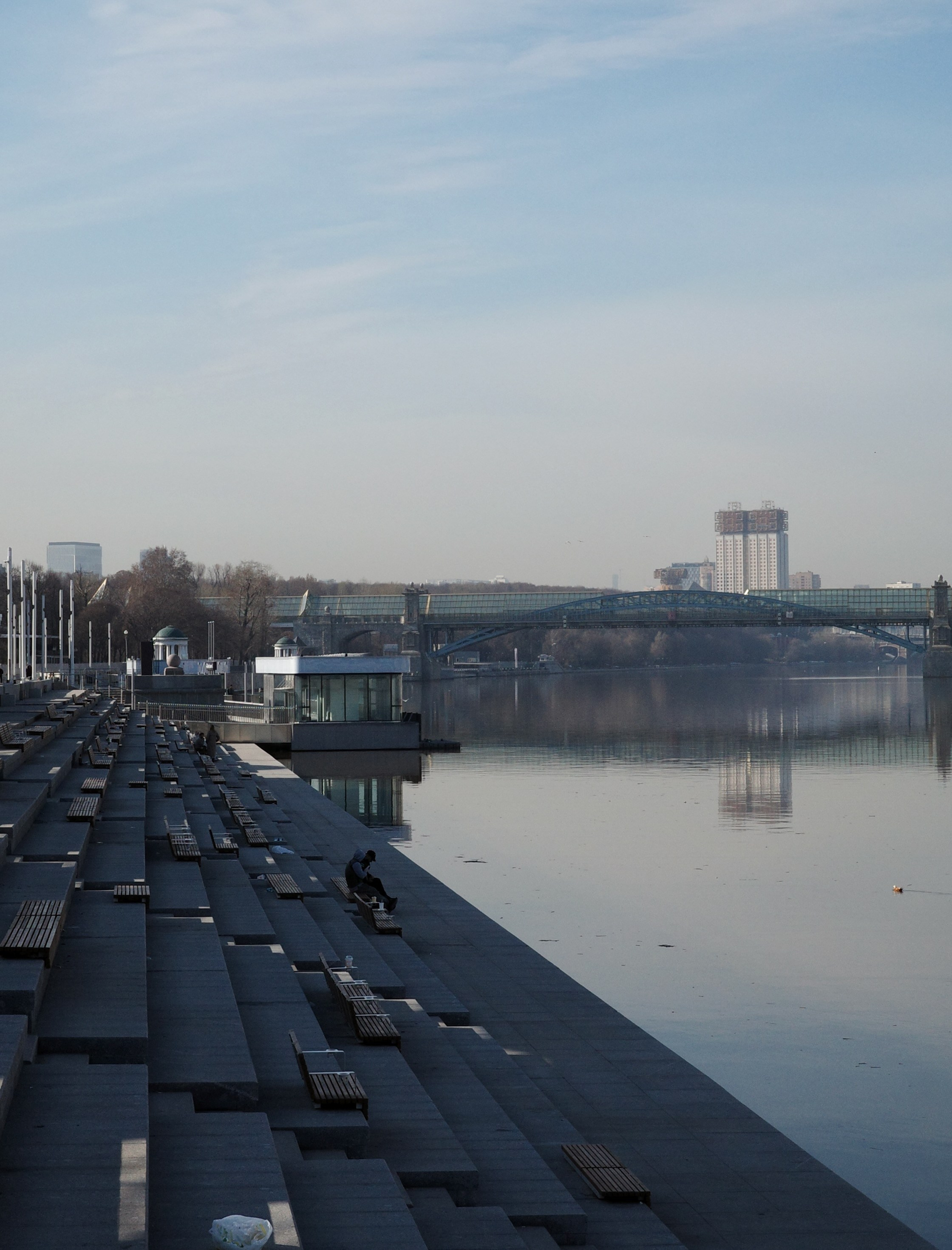 Новая Пушкинская набережная парка Горького 2026: 33 фото до скорого открытия. Проект «Фотокладовка»: блог уличной фотографии в формате street photo