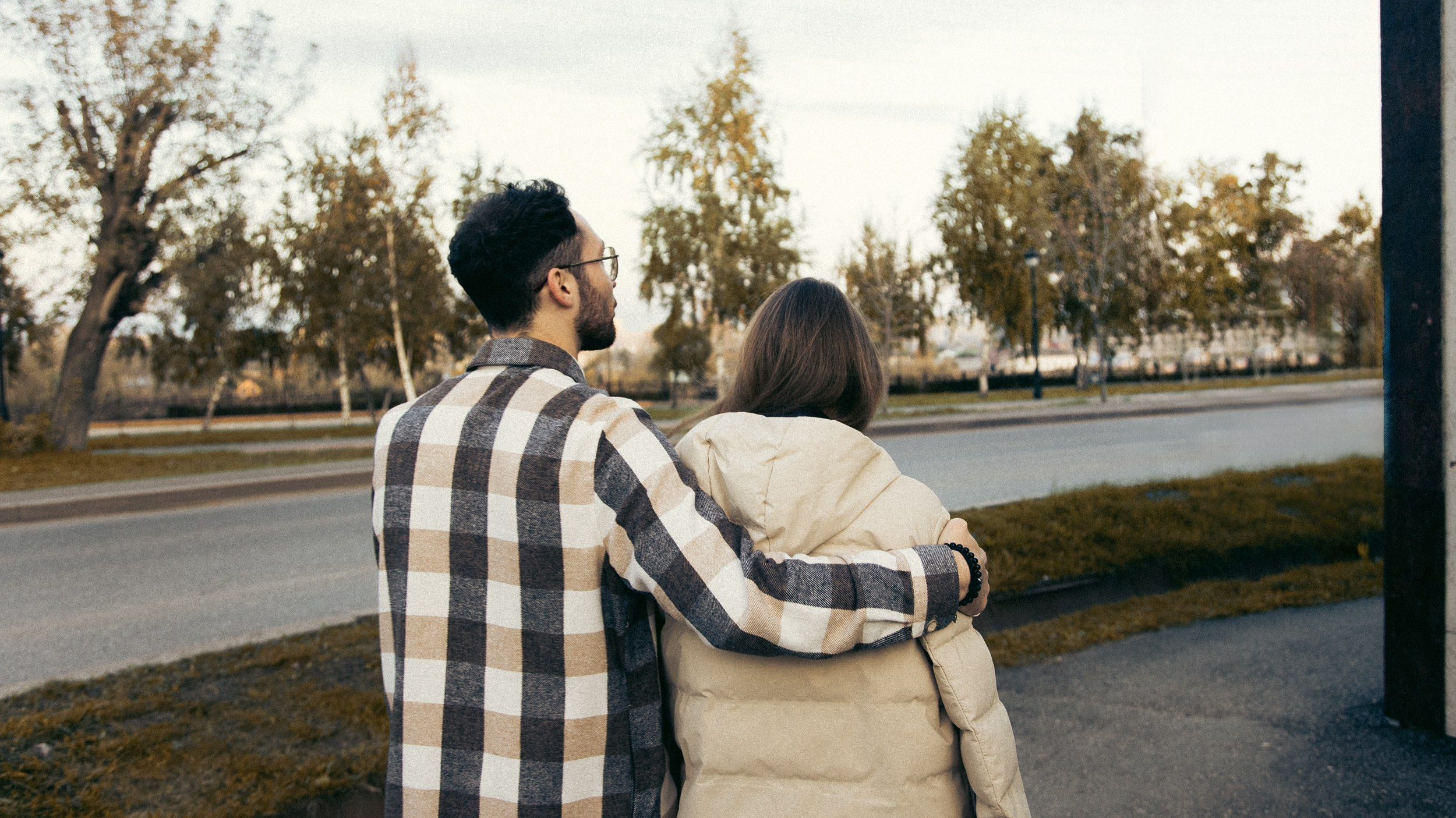 Парная фотосессия в поле . Фотограф Кириллов Игорь в городе Тюмень
