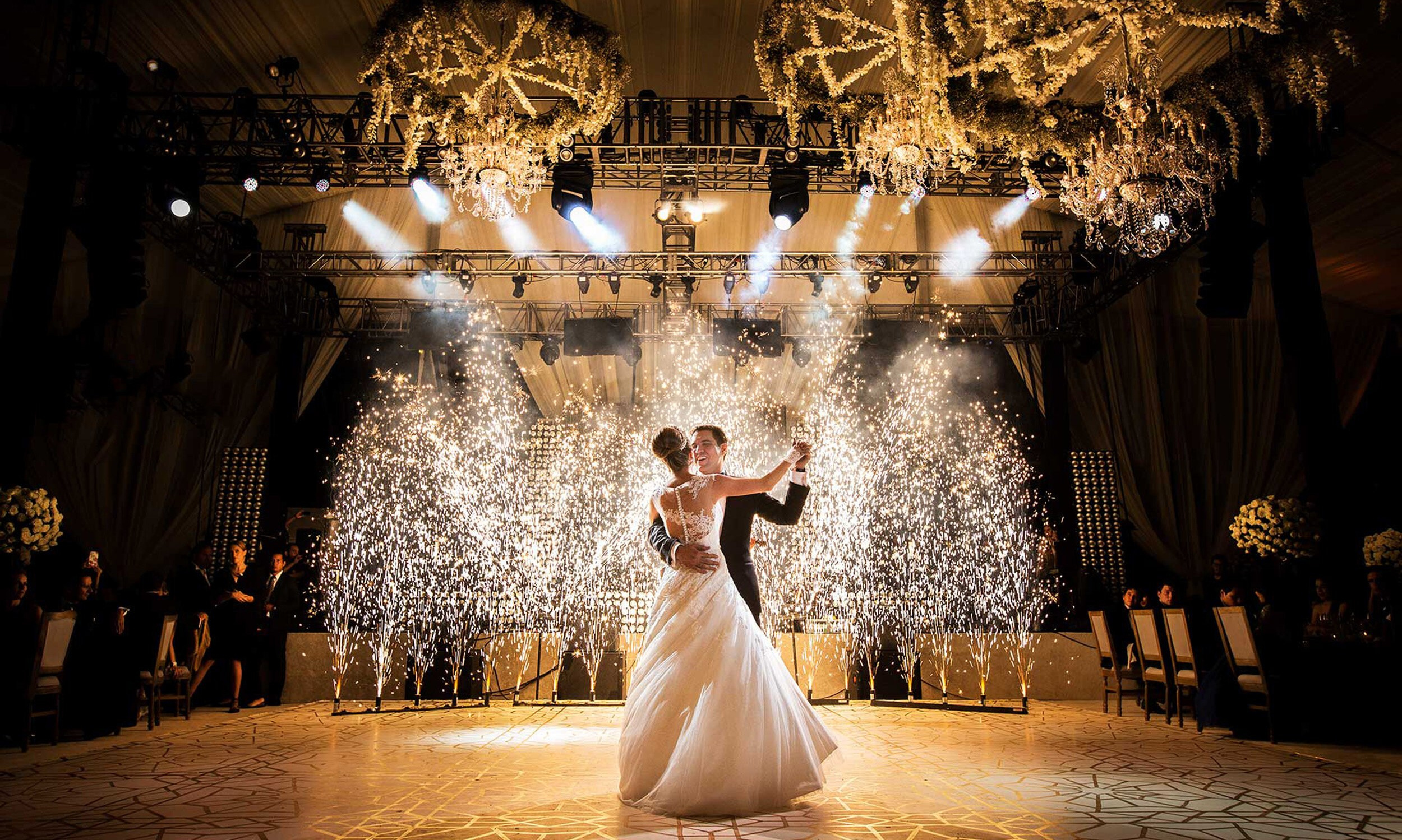 Свадебный плейлист: 100 композиций для церемонии, танцев, пауз. Свадебный и семейный фотограф Москва и Московская область