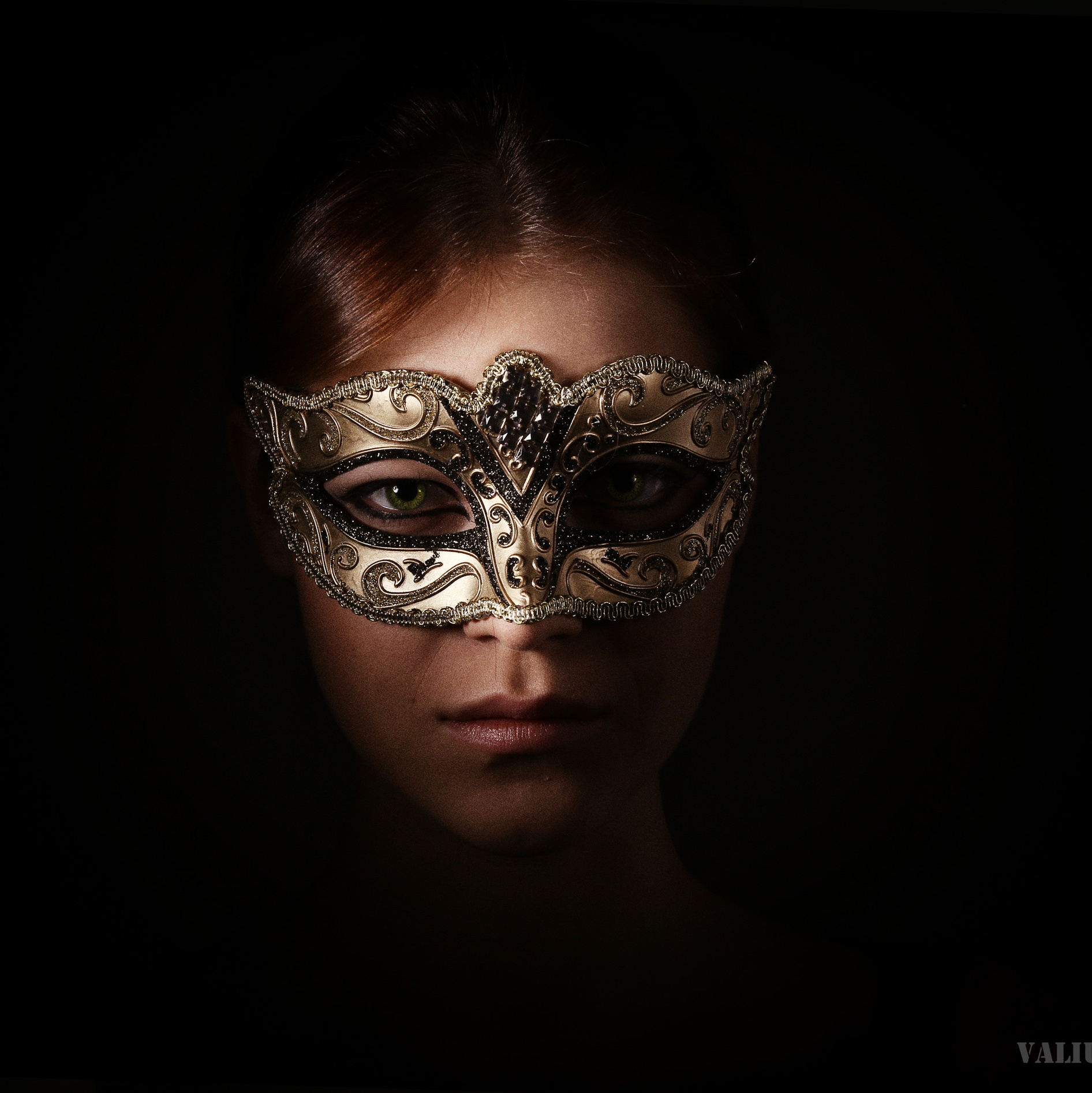 Контакты. Танцы и балет, эротика, ню фотосессии в Москве. Valius Werwolf