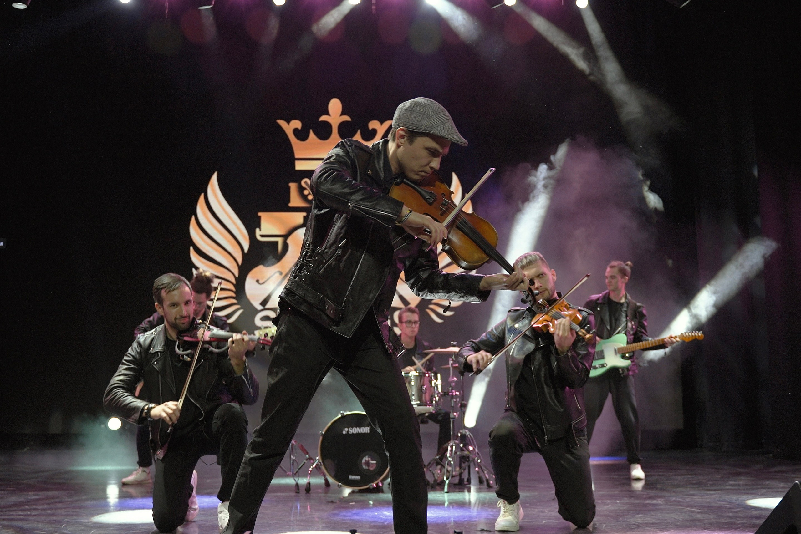 Форматы работ Strings Men. Just Brass