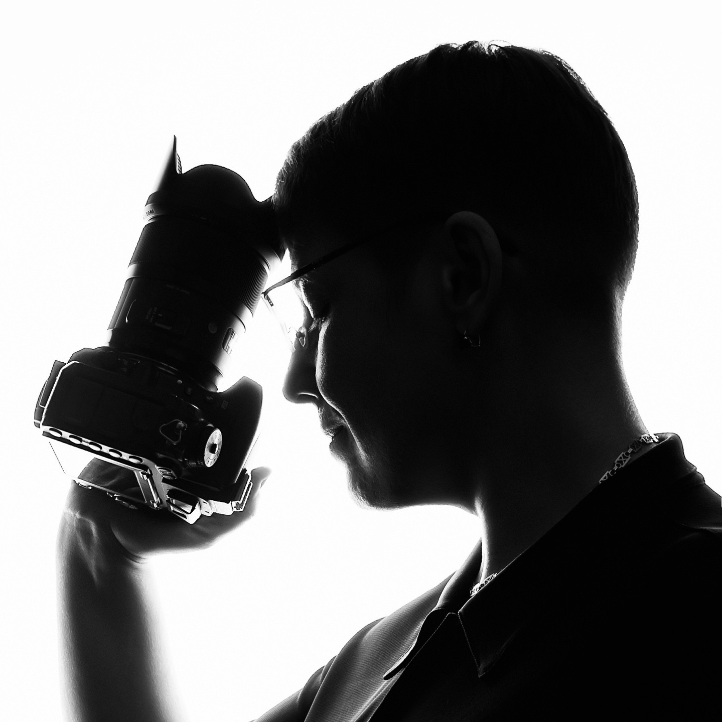 «Что стоит за портетом?» в Москве 18 мая