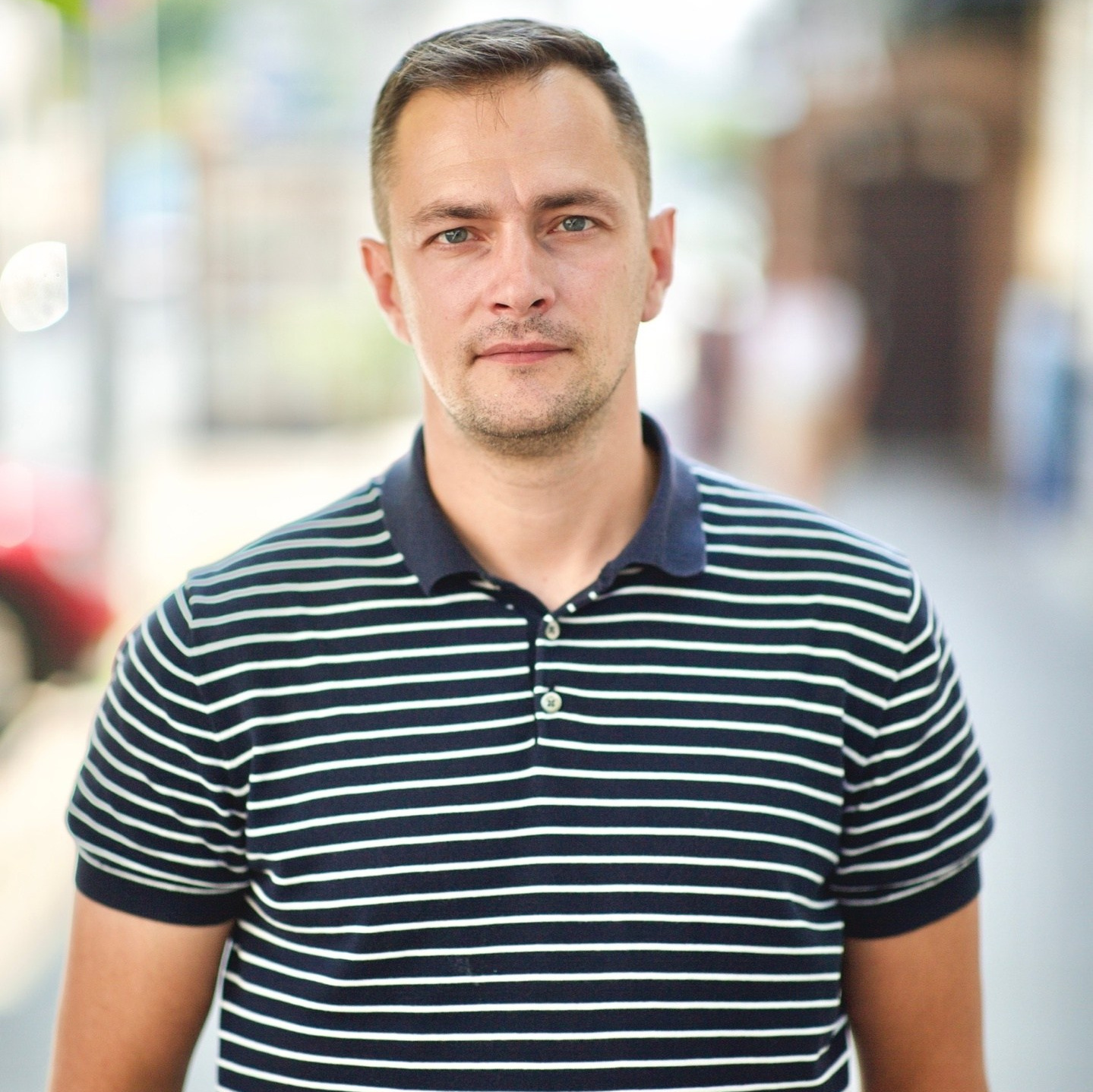 Фотограф и маркетолог в Саратове, занимается графическим дизайном. 