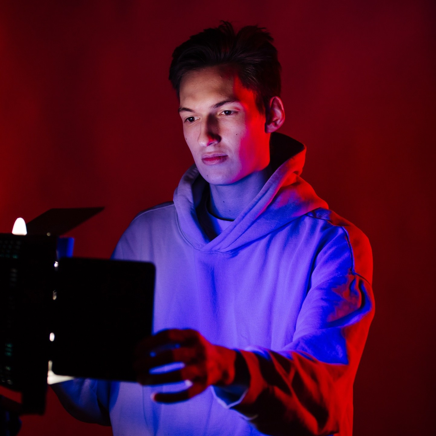 Контакты. Репортажный, портретный и свадебный фотограф в Магнитогорске Степан Самовиков