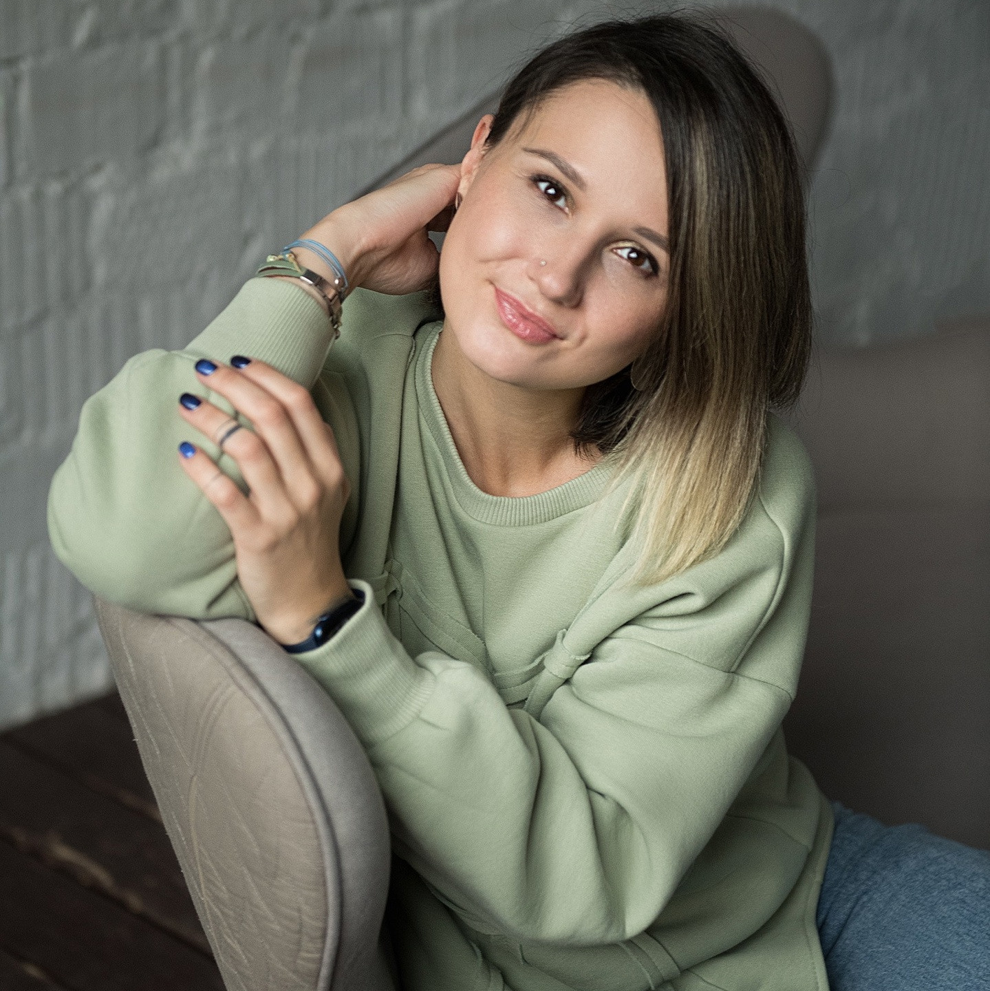 Контакты. Предметная фотосъемка в Москве и Московской области