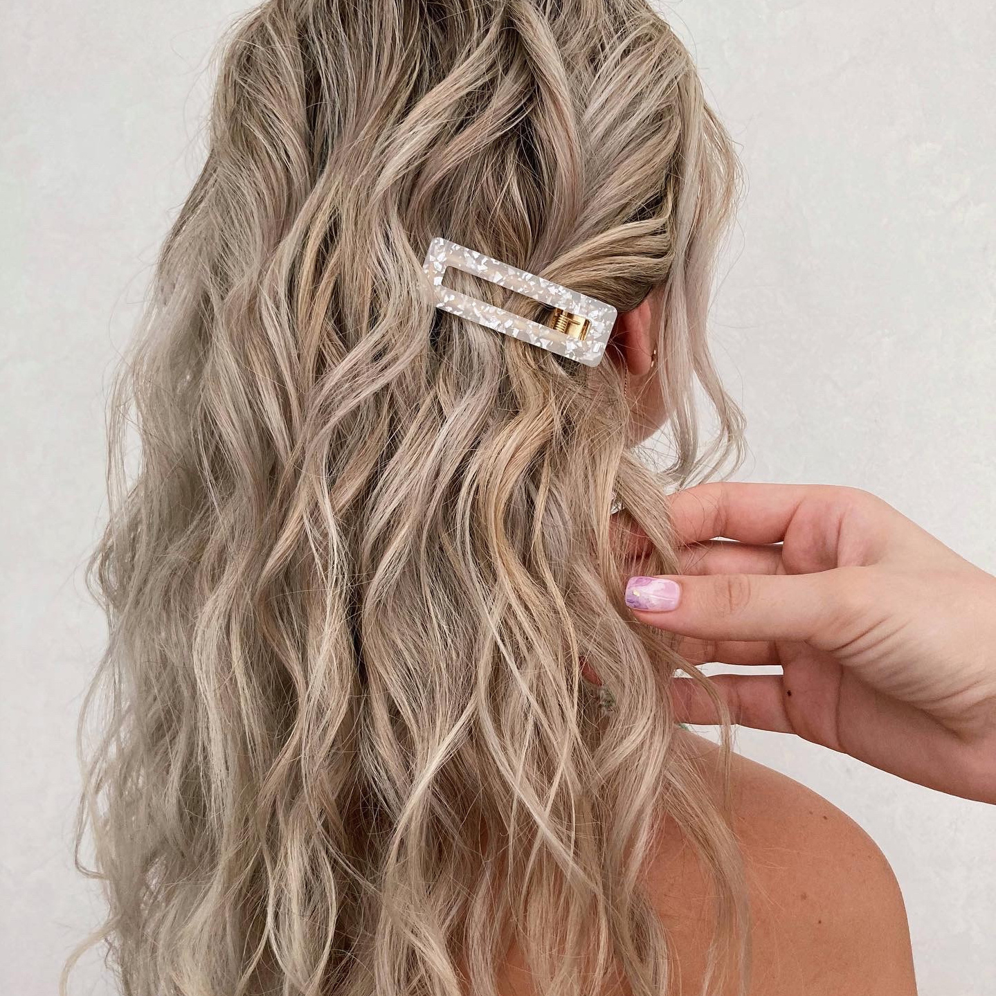 ОБУЧЕНИЕ БРОВИСТОВ ВИЗАЖИСТОВ В МОСКВЕ. СВАДЕБНЫЙ ВИЗАЖИСТ-СТИЛИСТ МОСКВА ЖУКОВСКИЙ ПРИЧЕСКИ МАКИЯЖ БРОВИ РЕСНИЦЫ ВЫЕЗД