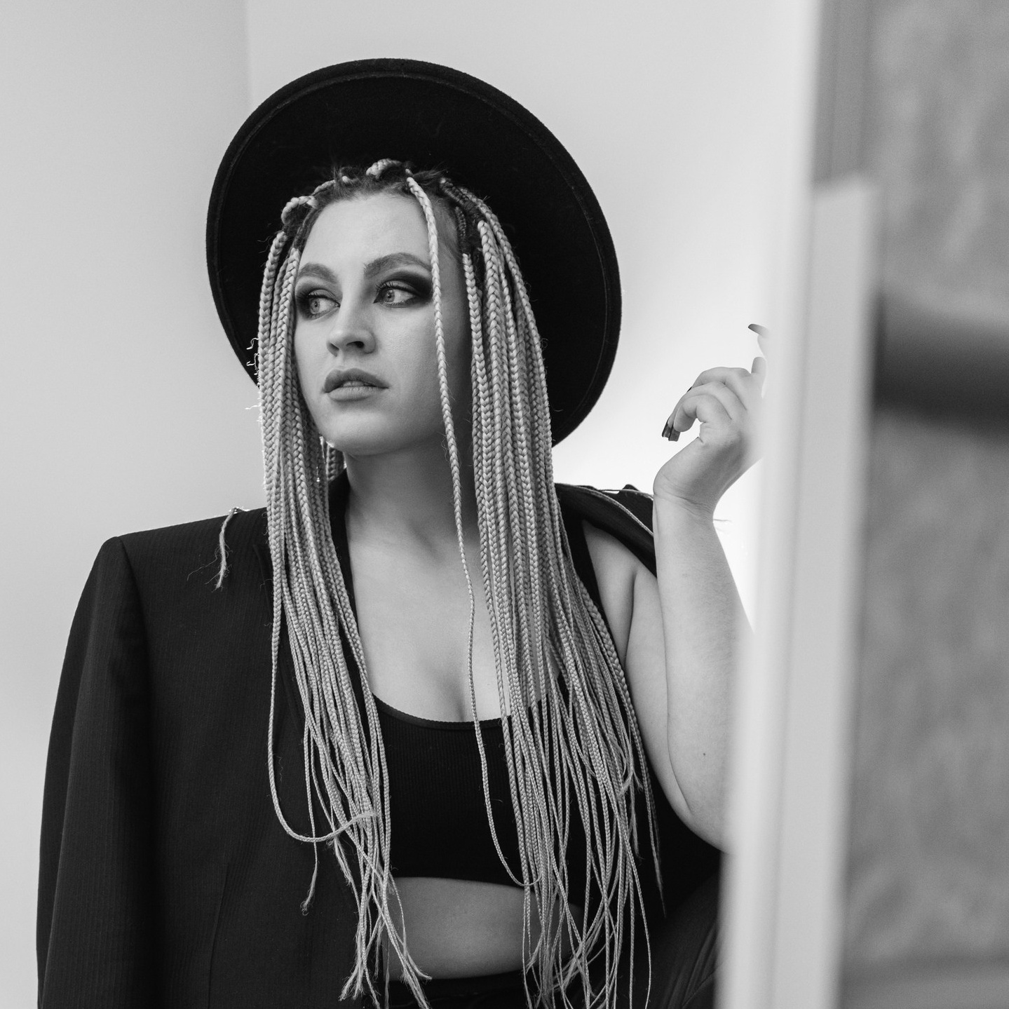 Контакты. Фотограф Полина Шаленкова. Серпухов