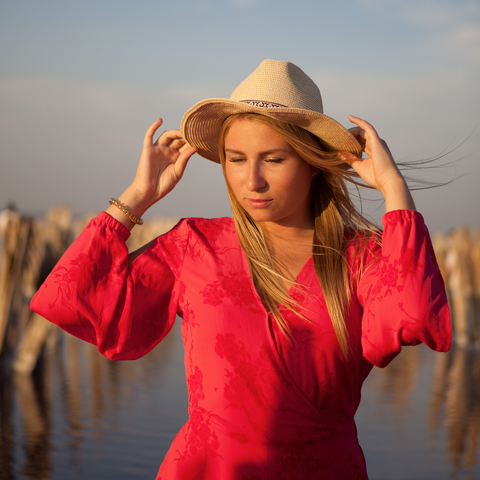 Контакты. Фотограф Катя Дубовик