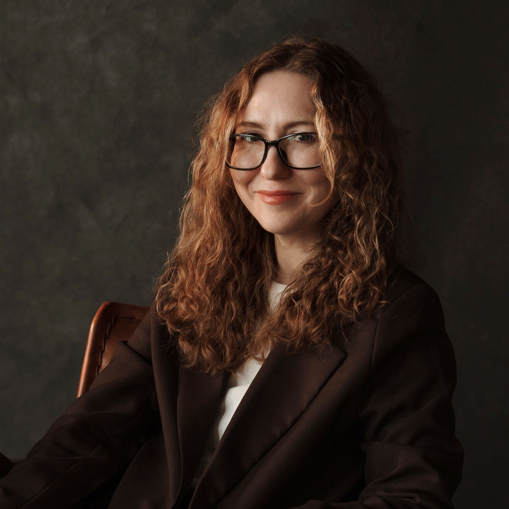 Контакты. Коммерческий и свадебный видеограф в Тюмени Марина Сысоева