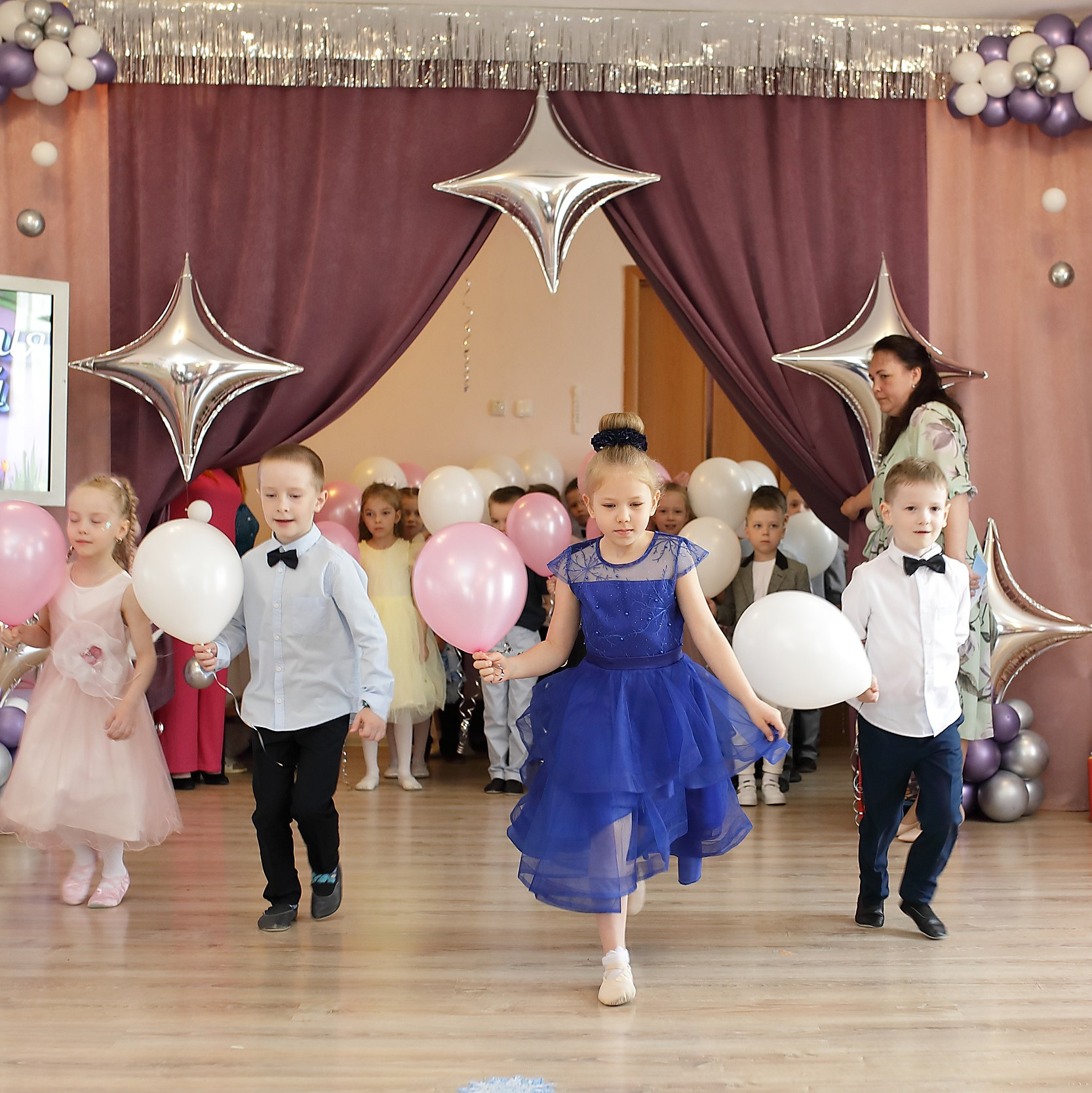Фото и видеосъёмка в детском саду. Свадебный и семейный фотограф и видеограф в Екатеринбурге Полянские Тимур и Анастасия