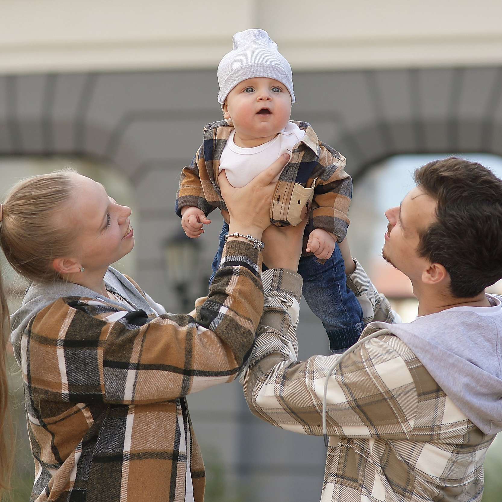 Семейная фотосессия и фотосессия беременности. Свадебный и семейный фотограф и видеограф в Екатеринбурге Полянские Тимур и Анастасия