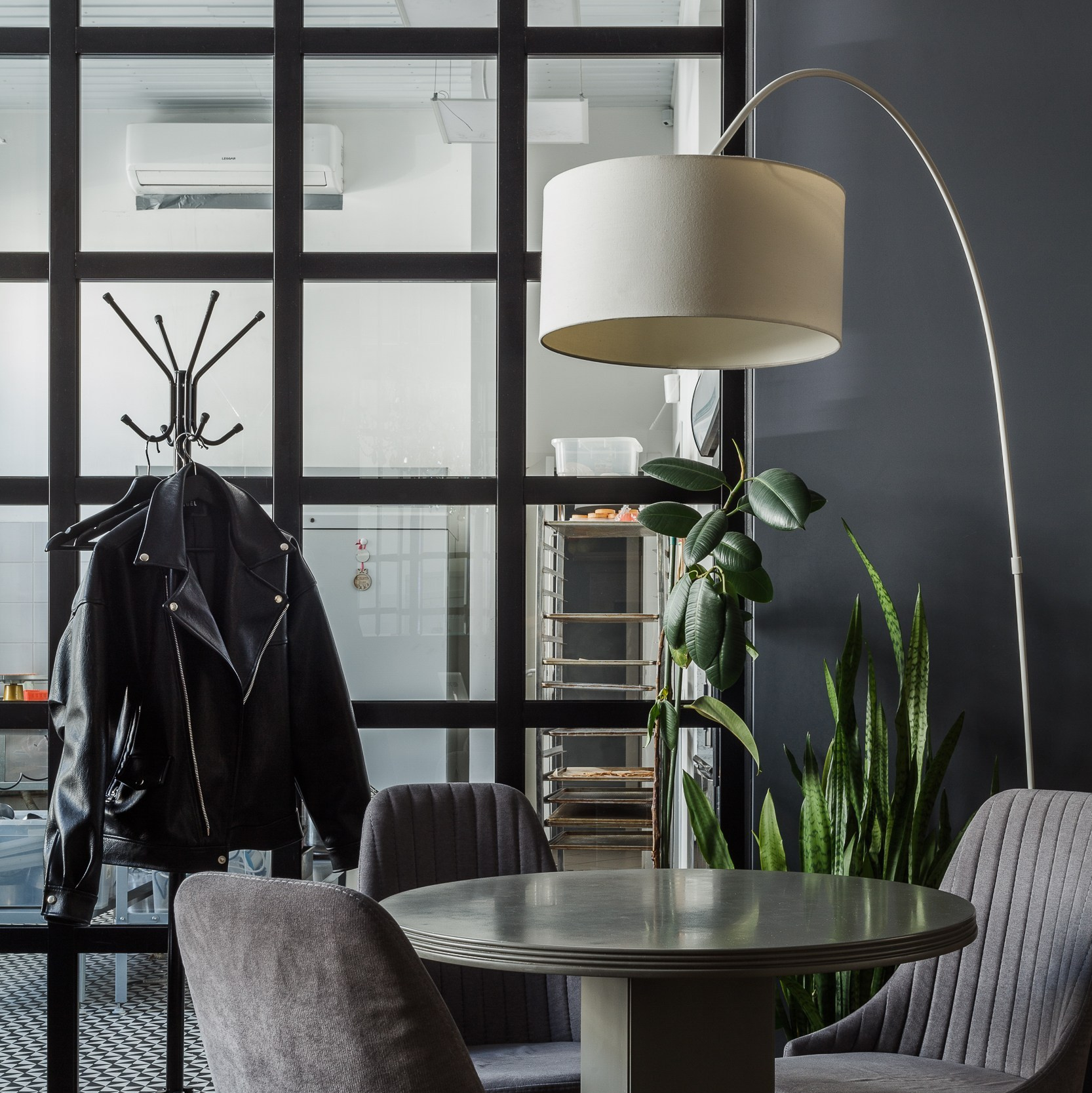 Интерьерная фотосъемка в Самаре. Интерьерный фотограф Дима Птицын и стилист Дарья Копылова