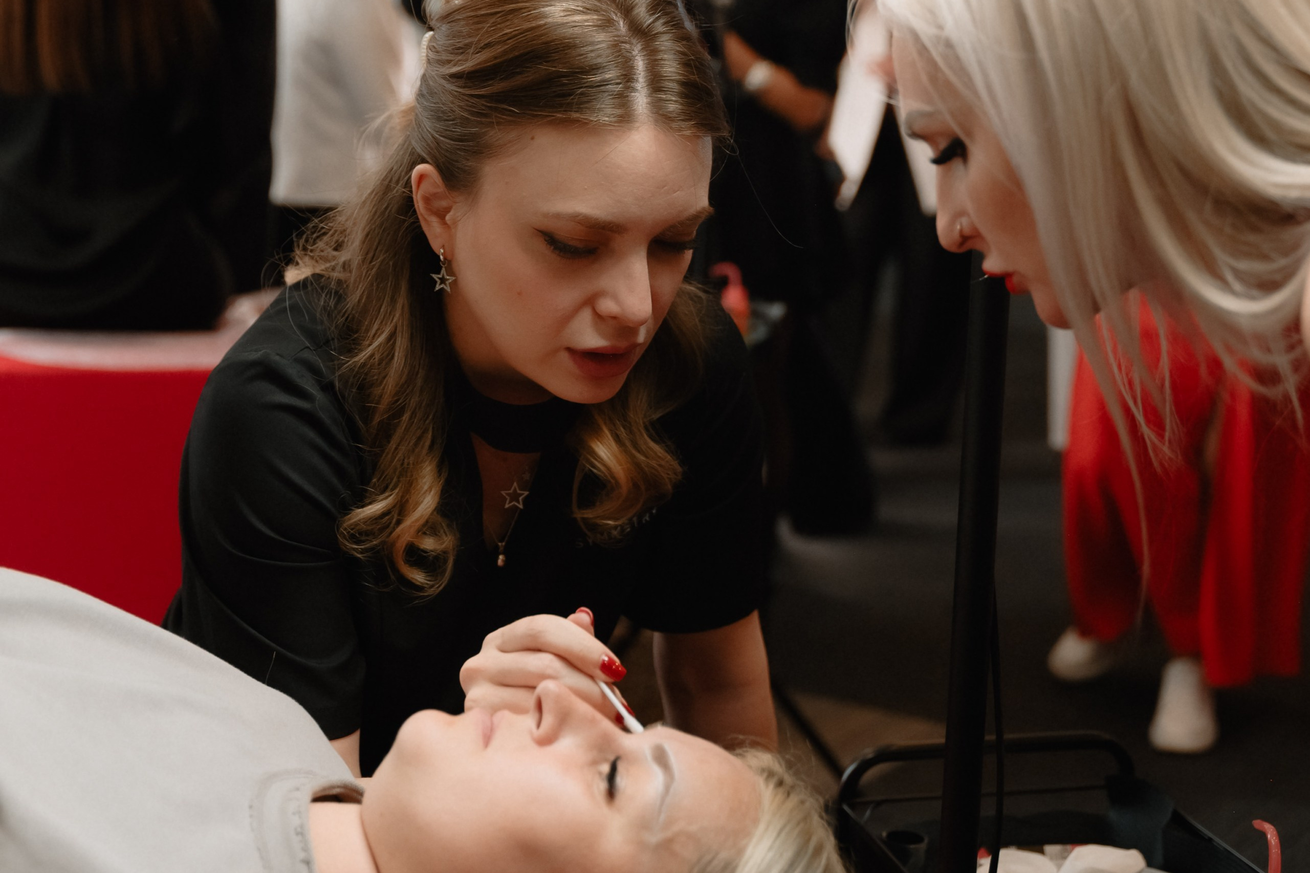 Обучение перманентному макияжу, базовый курс. Студия перманентного макияжа, косметологии и массажа SYMMETRY в Москве, м. Киевская