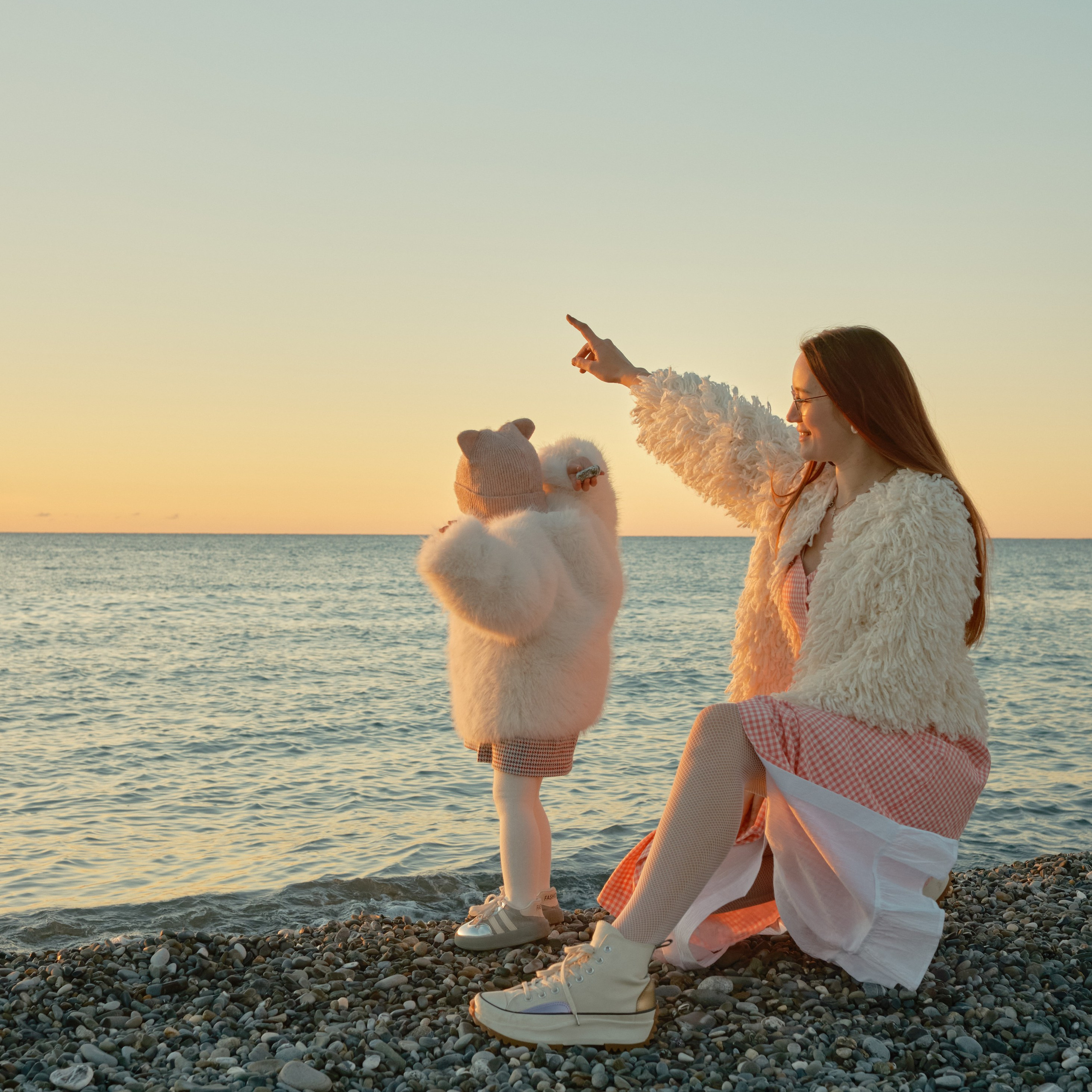 Детская фотосессия в Сочи на морском побережье