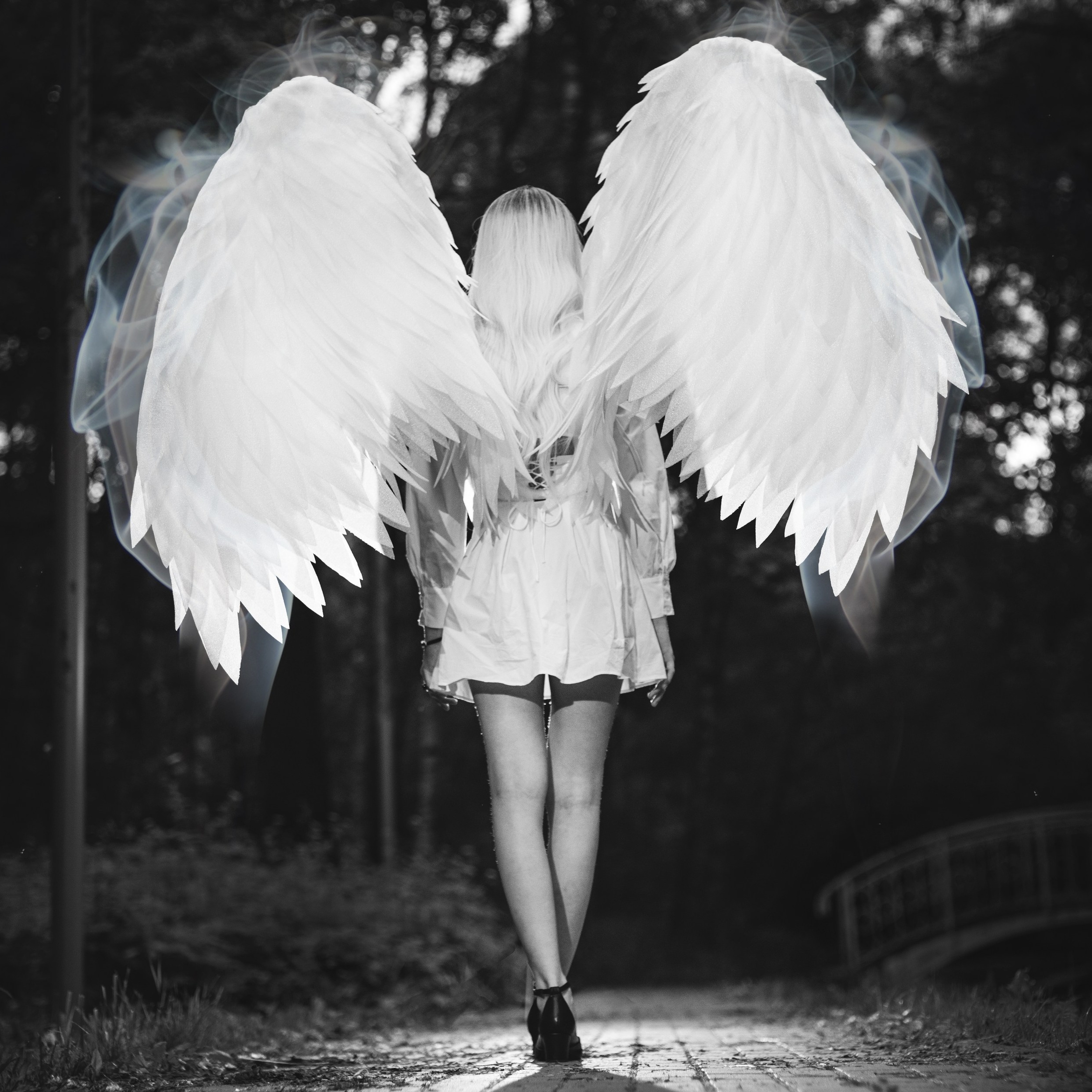 фотосессия с ангельскими крыльями