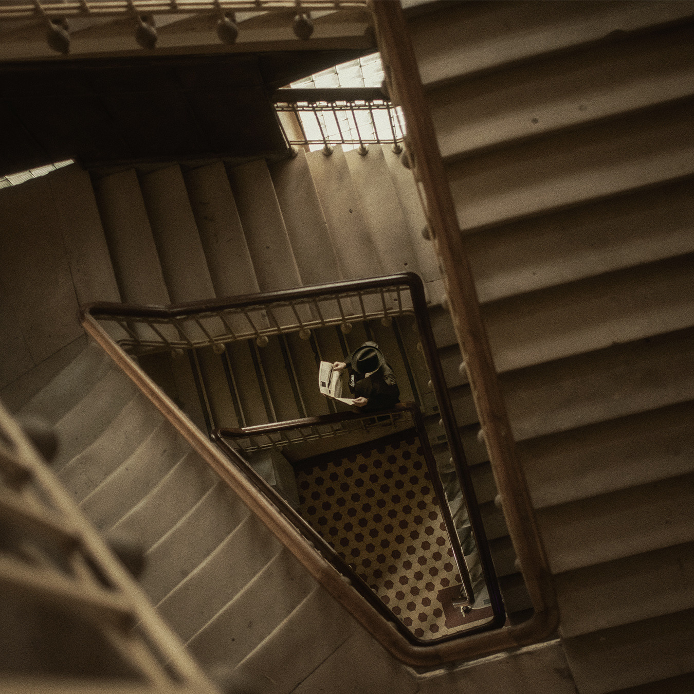 Обработка фотографии в Photoshop в стиле фильма «Острые козырьки». Фотограф и режиссер Сергей Спирин. Москва