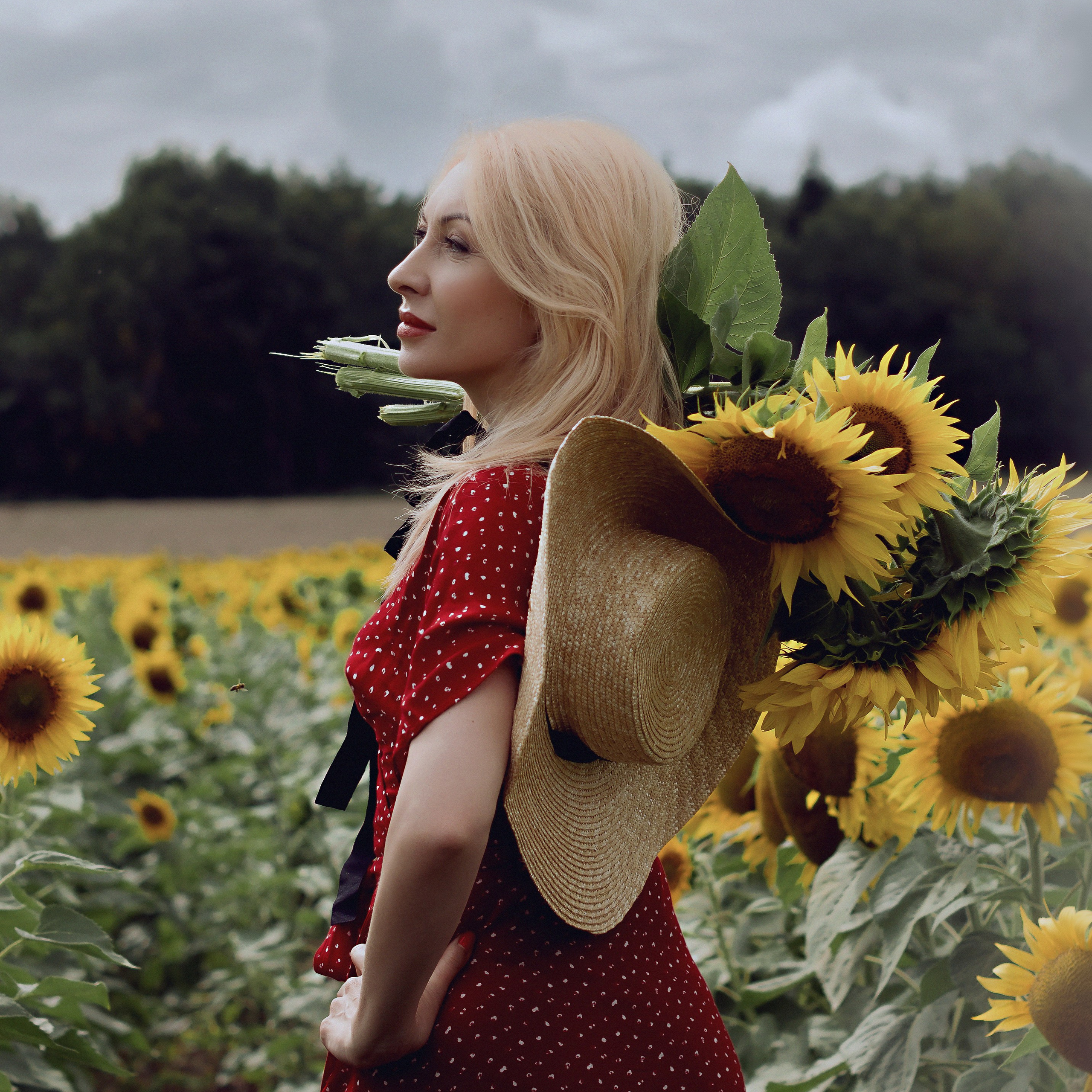 Контакты. Фотограф Москва Мила Эберт