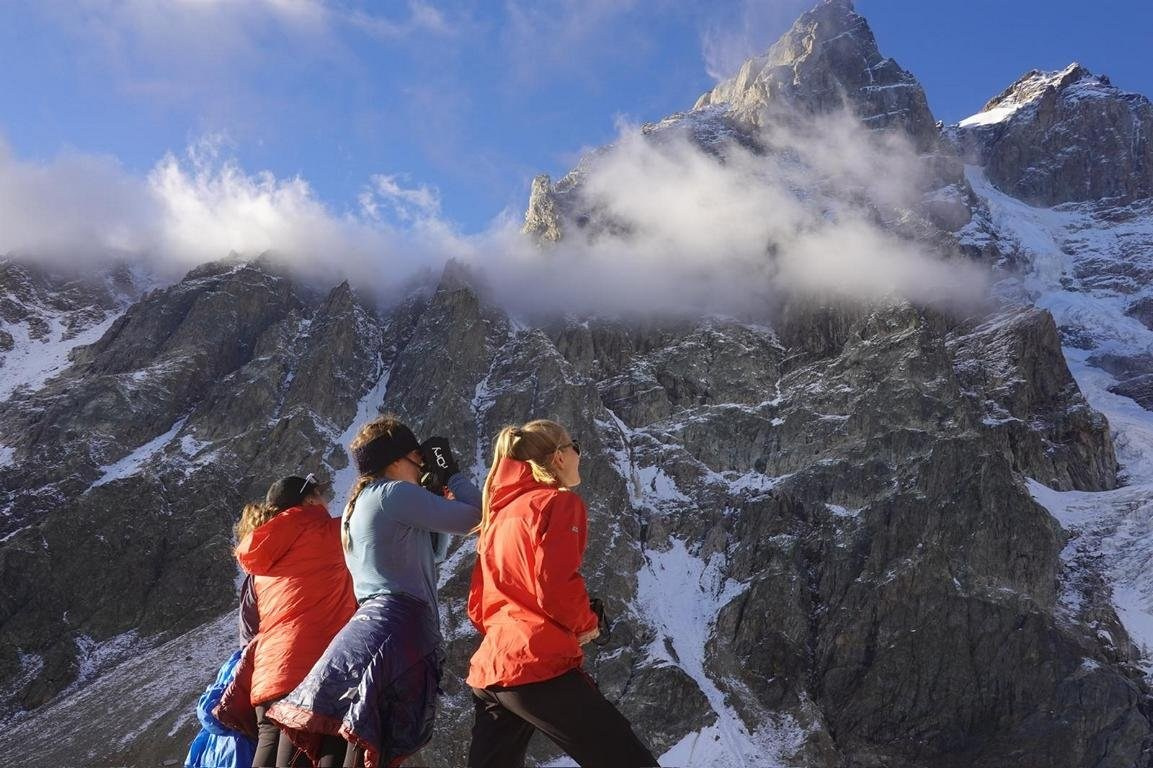 Pferderennen 02 — новая линия на «дикой» стене Кавказа. “Steel Angel”: women’s climbing award