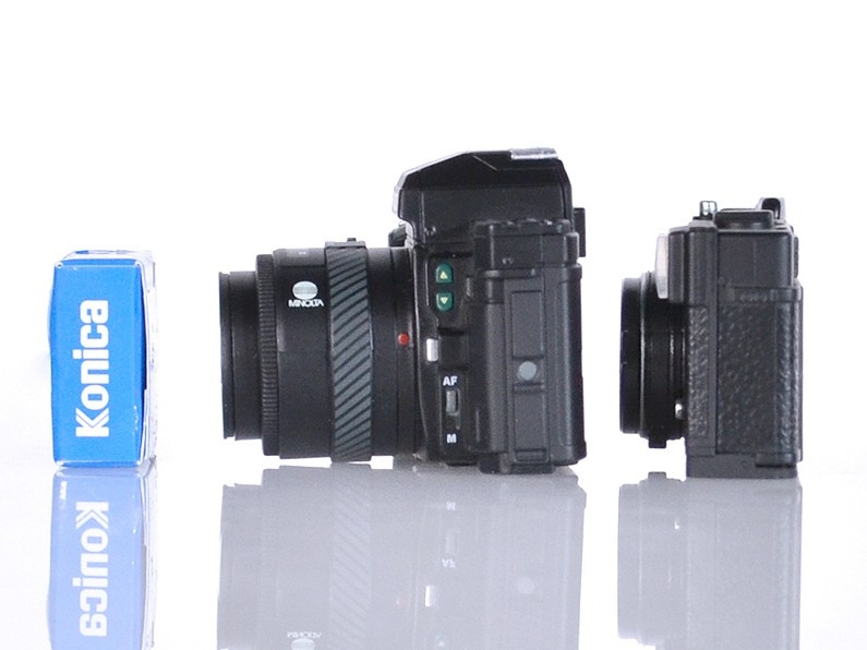 Капсульная игрушка в честь 150-летия Konica Minolta. Фотограф — видеограф в Москве Дмитрий Менделеев