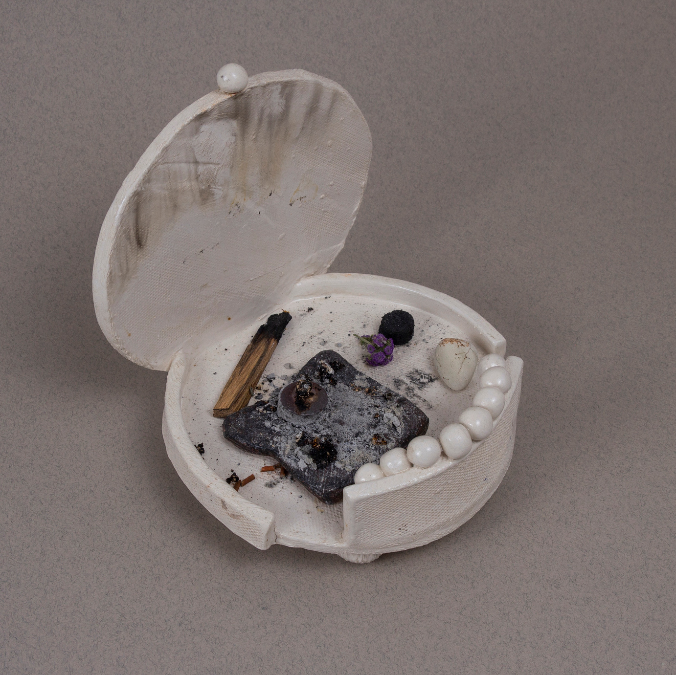 PEARL. Ksusha Fedya artist