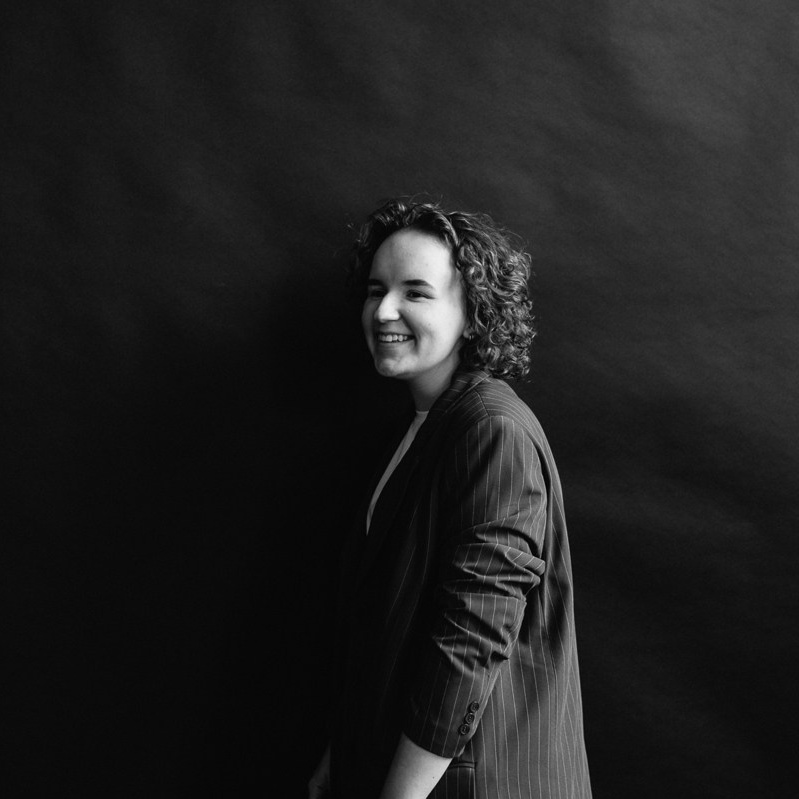 Контакты. Фотограф в Омске Елизавета Першина