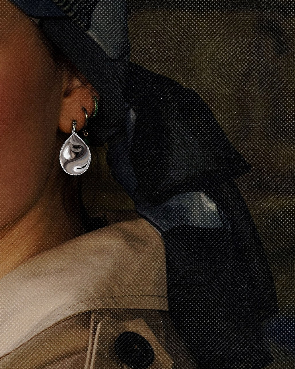 Mona — Fashion & Documentary photographer