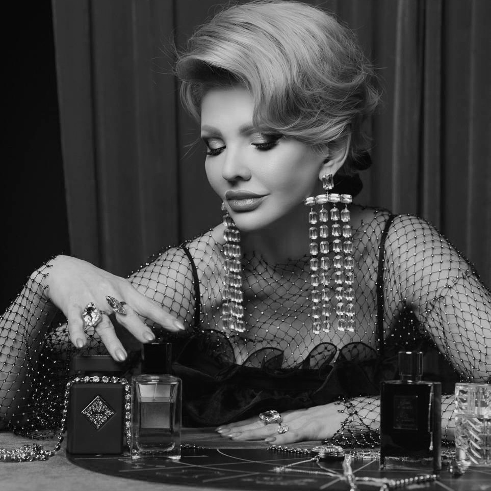 Beauty in details. Horizont ZIN | Bold fashion | Innovative art