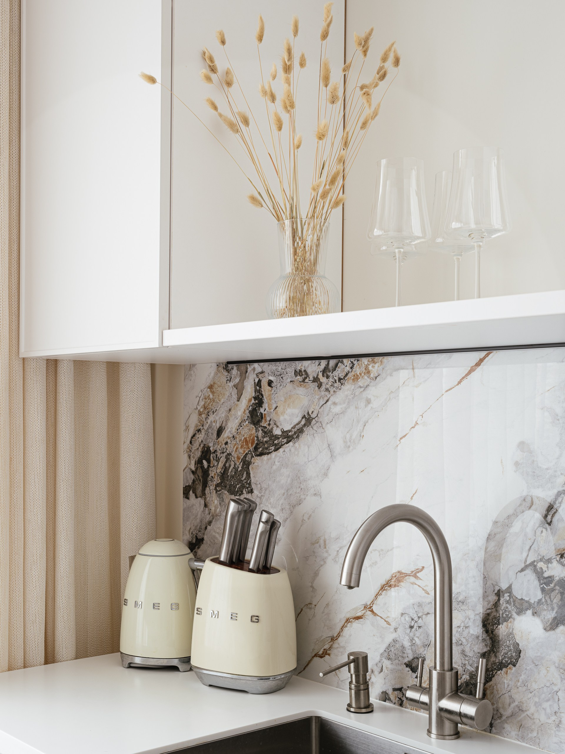 Editorial. Ksenia Inverse visual artist