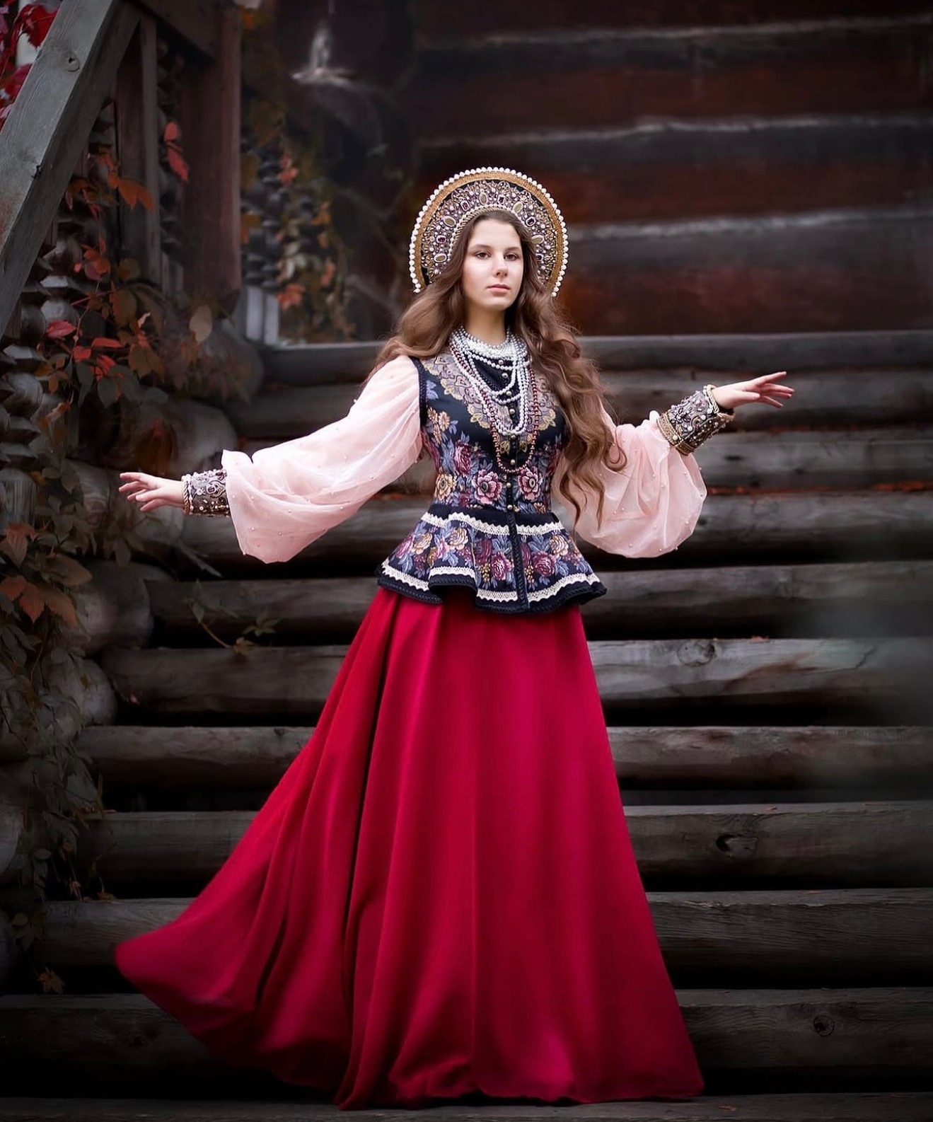 Дизайнер костюмов и украшений, фотограф