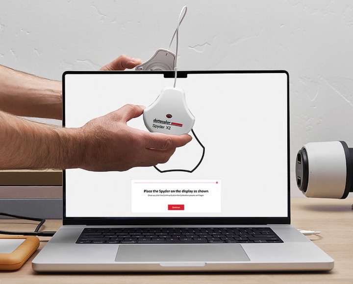 Инструмент калибровки монитора серии Spyder X2. Фотограф — видеограф в Москве Дмитрий Менделеев