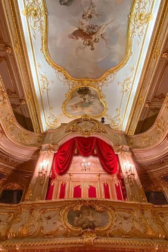 Крытые локации Петербурга. Фотограф Мария Хлебникова Санкт-Петербург Москва