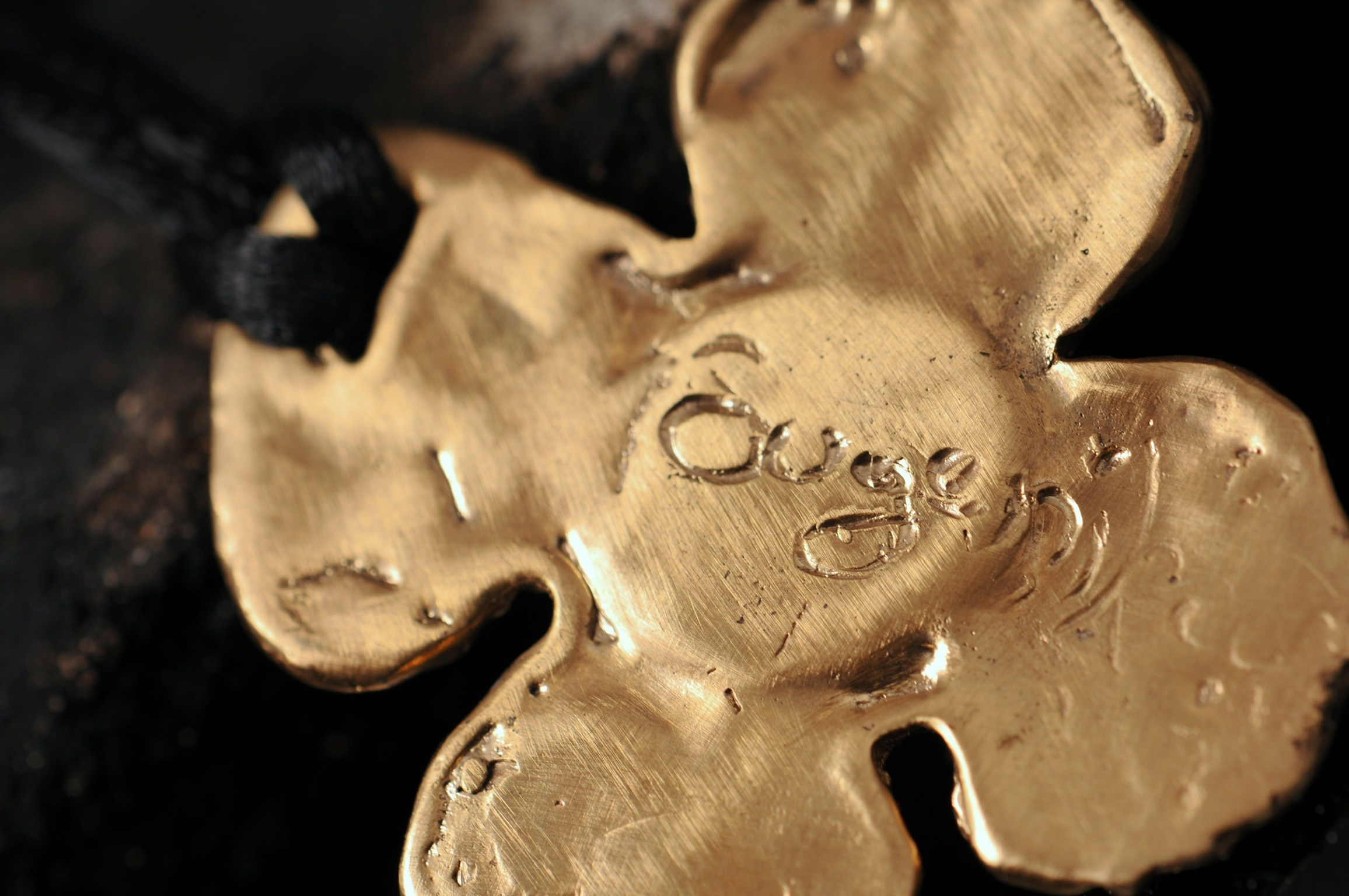 Ode aux sens — коллекция авторских кулонов. EUGENIKA JEWELS — Идеальные украшения для избранных