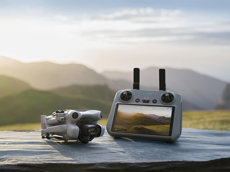 DJI Mini 4 Pro, небольшой дрон. Фотограф — видеограф в Москве Дмитрий Менделеев