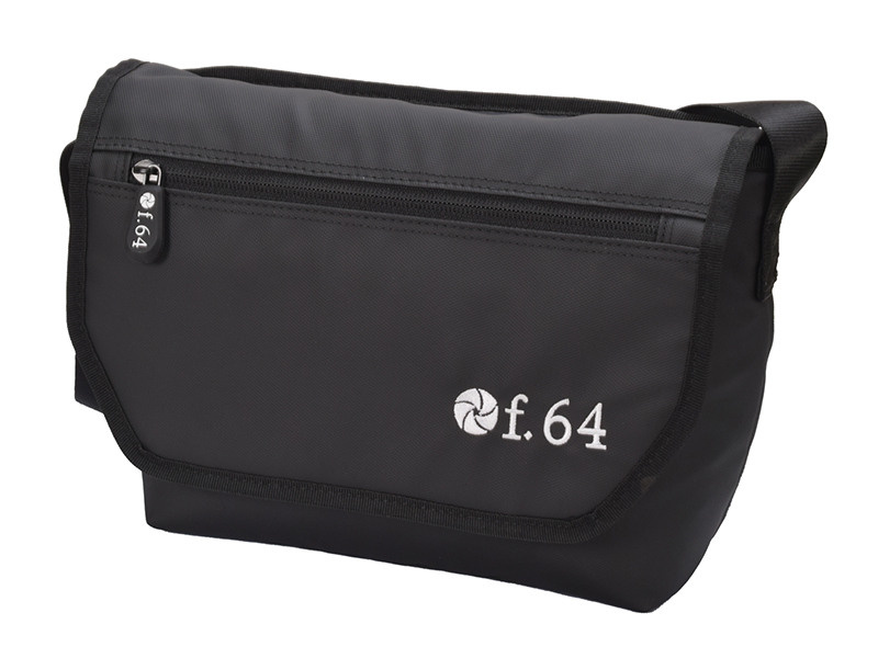 F.64, сумка-мессенджер для повседневного использования. Фотограф — видеограф в Москве Дмитрий Менделеев