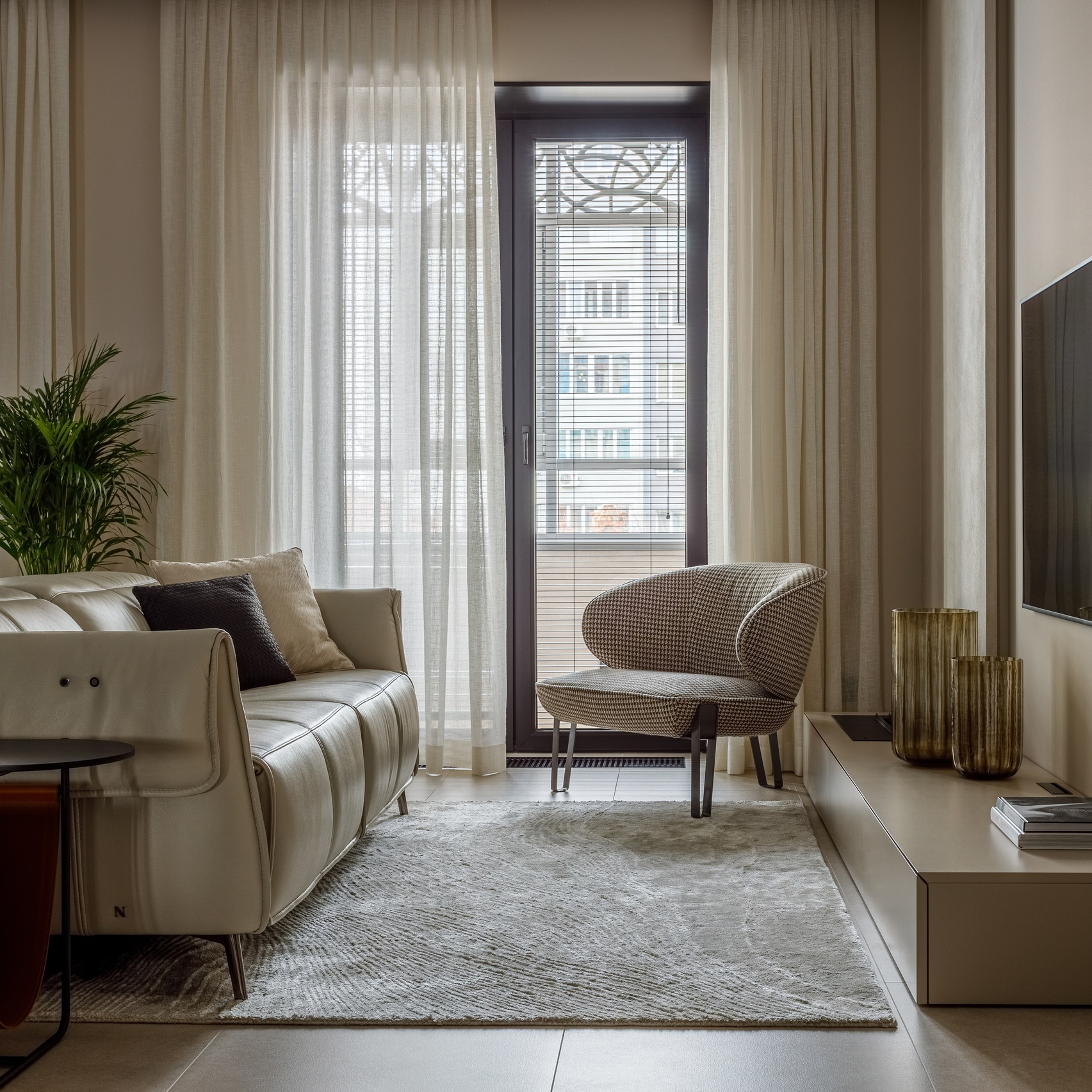 Интерьерная фотосъемка в Самаре. Интерьерный фотограф Дима Птицын и стилист Дарья Копылова