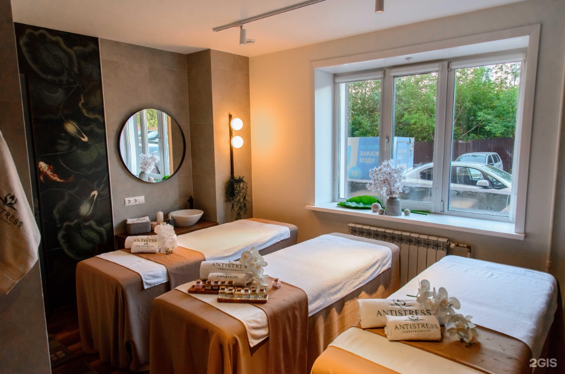 Реализованные проекты. Авторское творчество: создание светильников, панно, гобеленов ручной работы