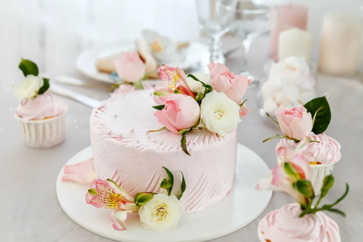 Все, что вам необходимо знать о свадебном торте. Свадебный фотограф Евгения Фролова г. Каменск-Шахтинский, Донецк, Ростов