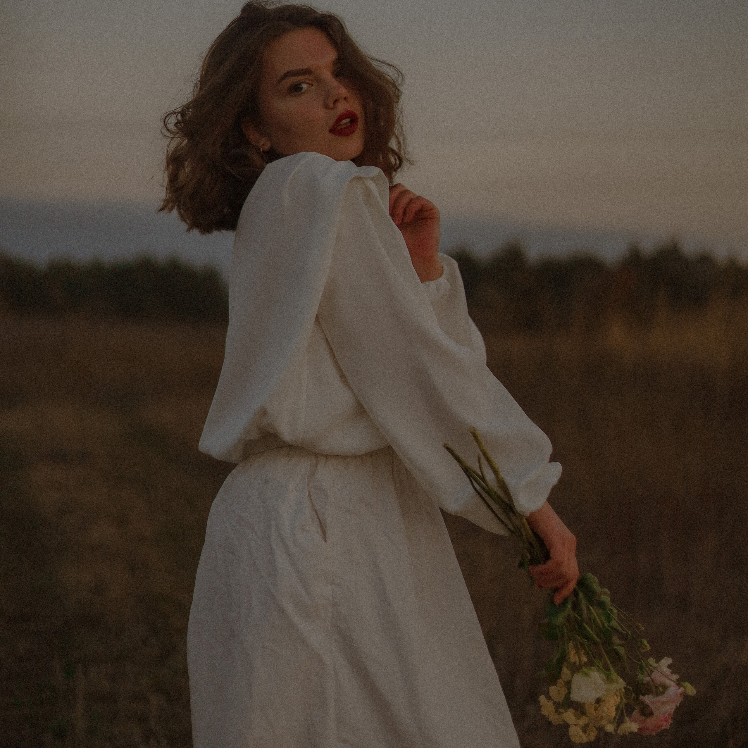 Контакты. Фотограф Елизавета Колесникова