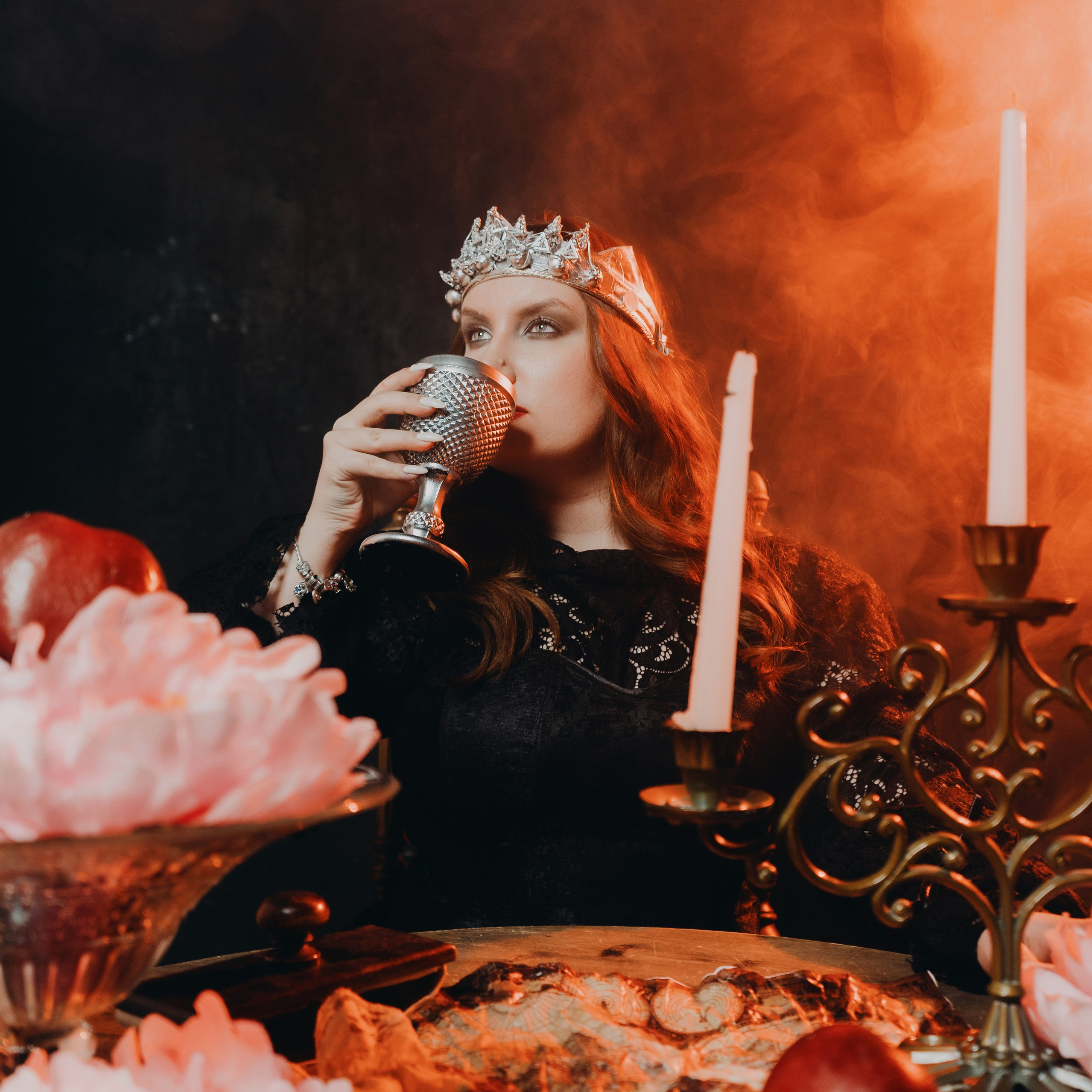 Креативная фотосессия. Фотосессия для таролога. Съёмка афиш