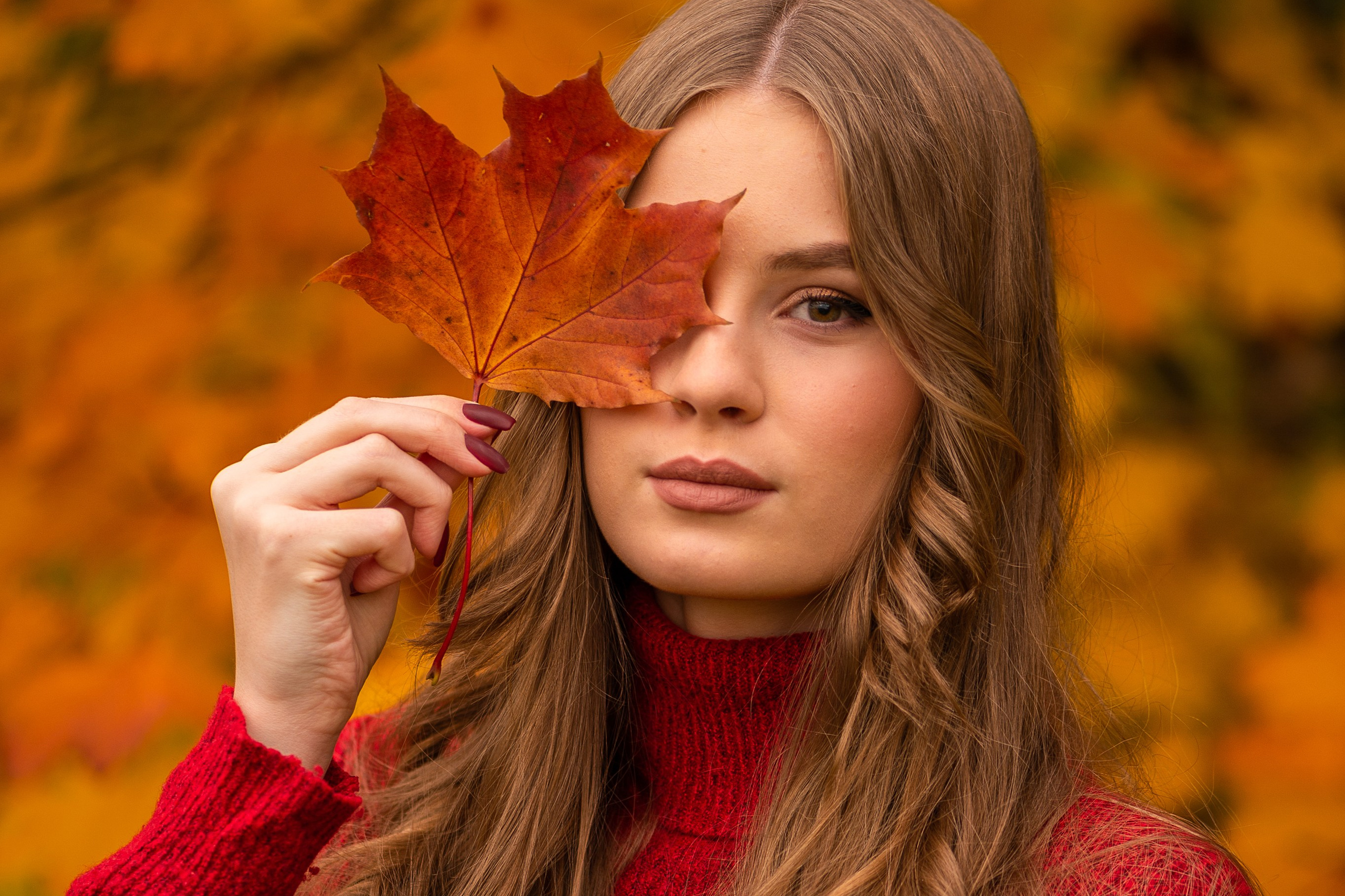 осенняя фотосессия красивой девушки