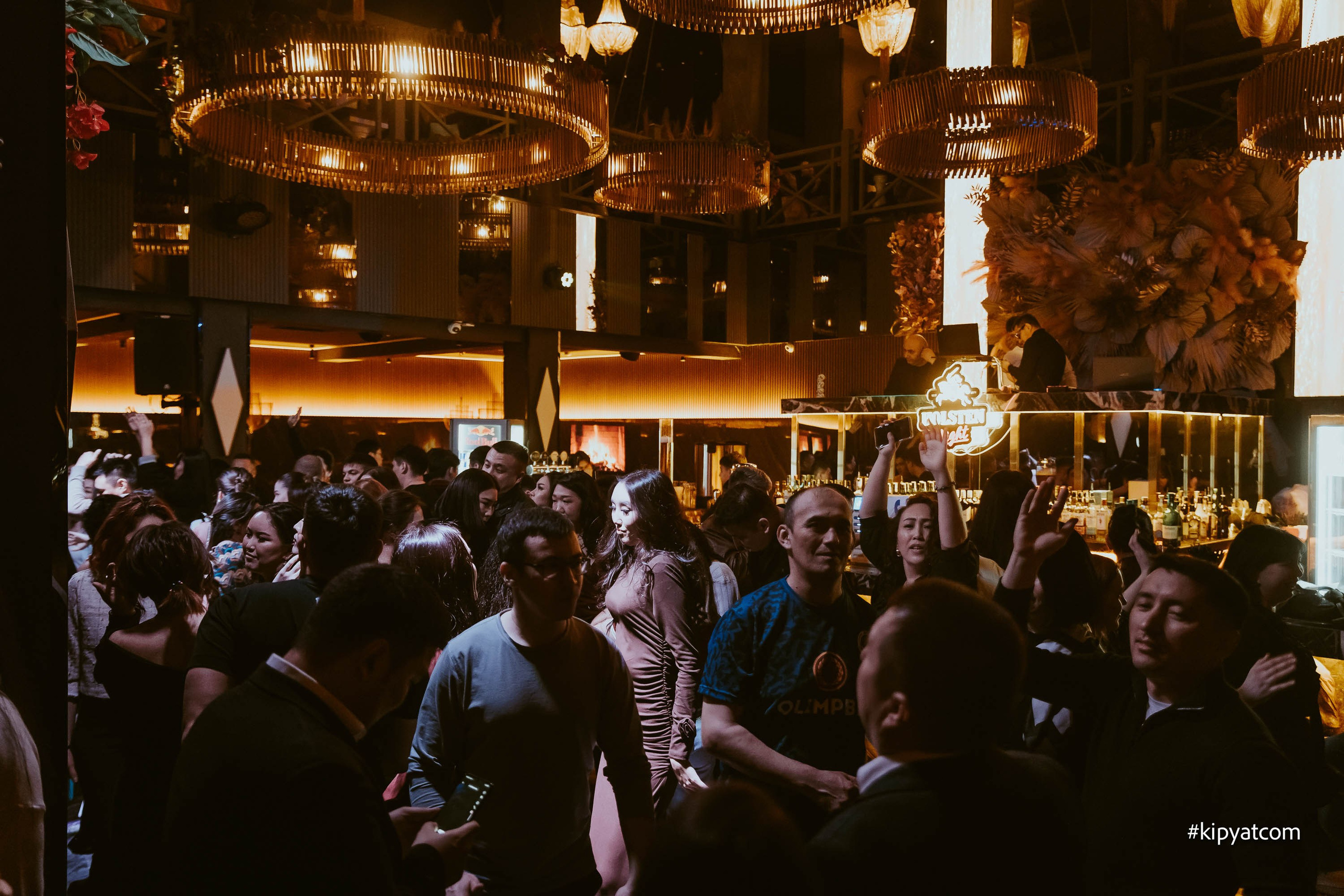 Панаехали на Туране. Астана Кипятком