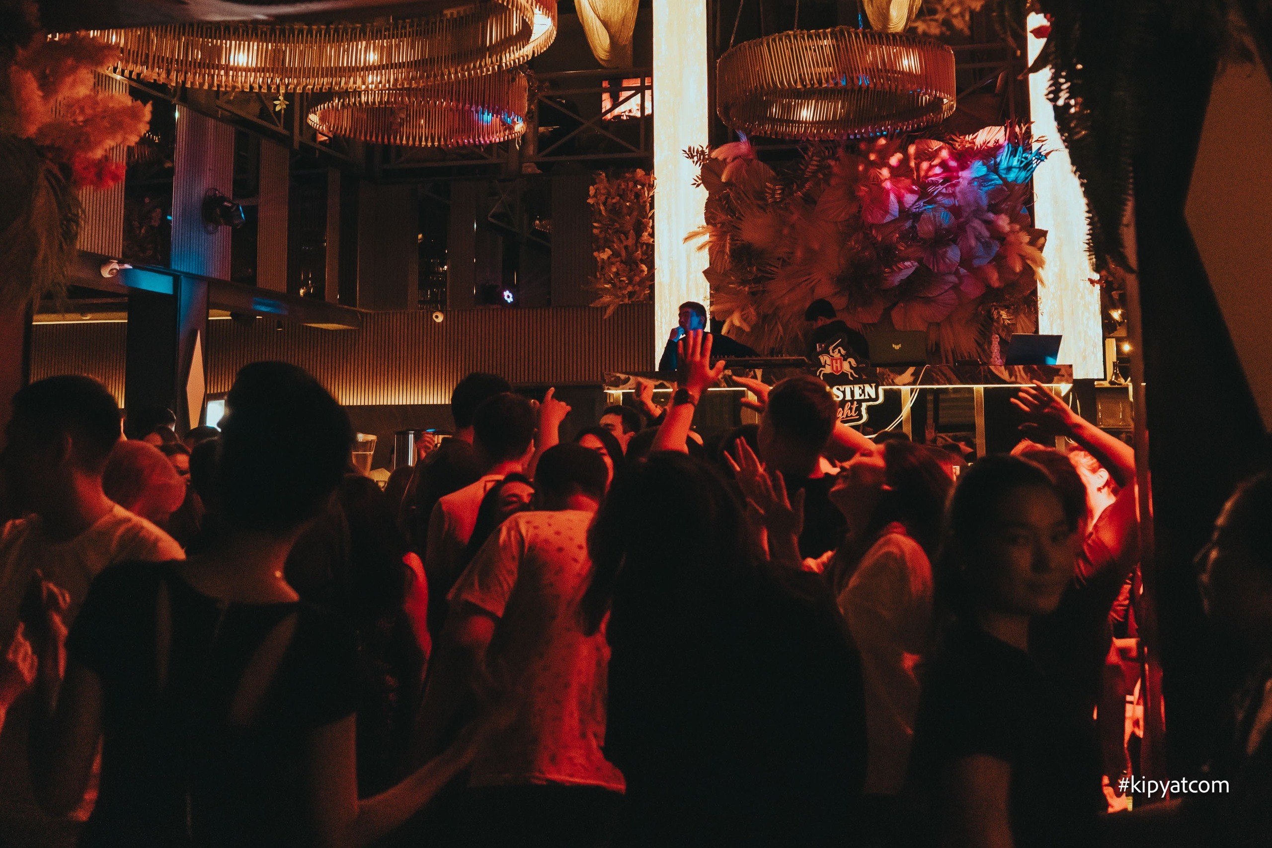 Панаехали на Туране. Астана Кипятком